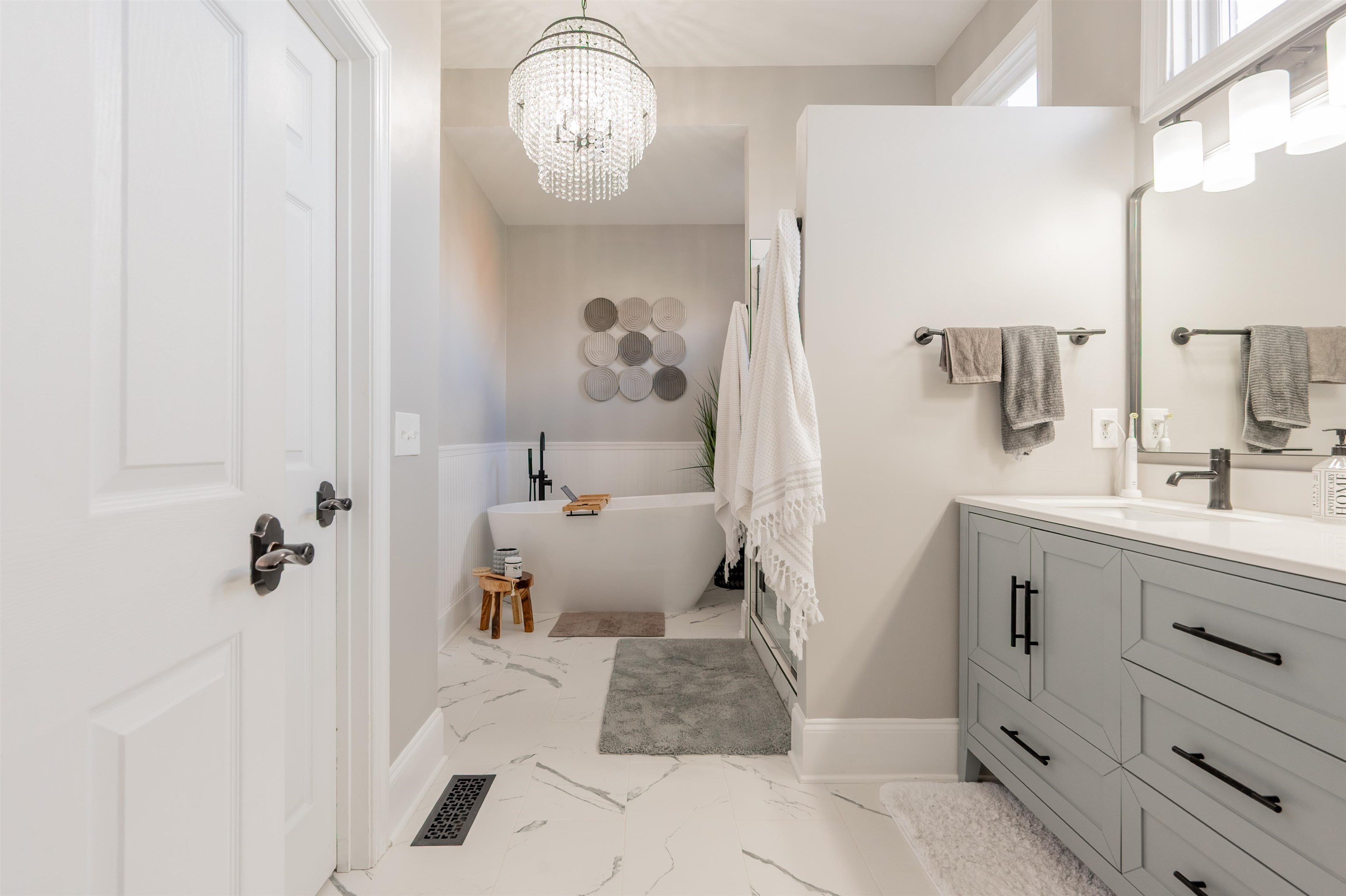 2203 Hardwick Street