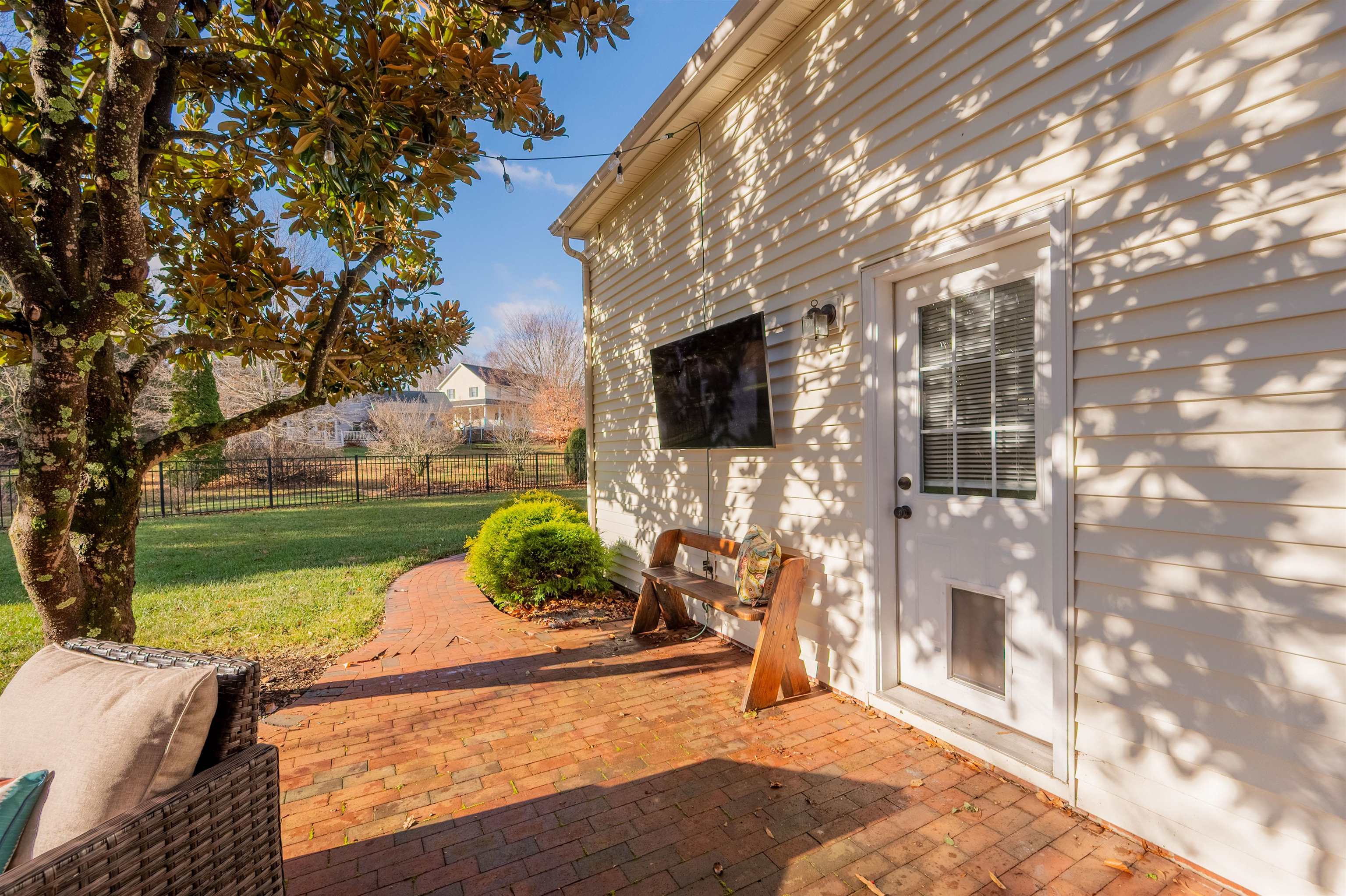 2203 Hardwick Street