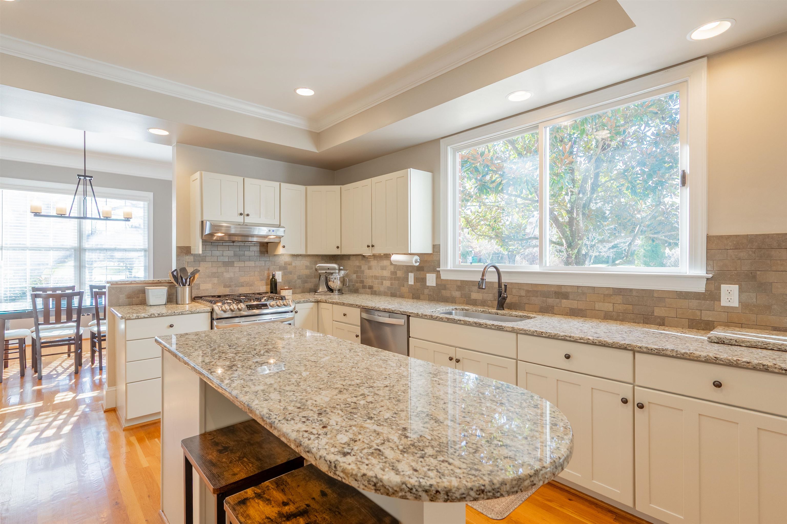 2203 Hardwick Street