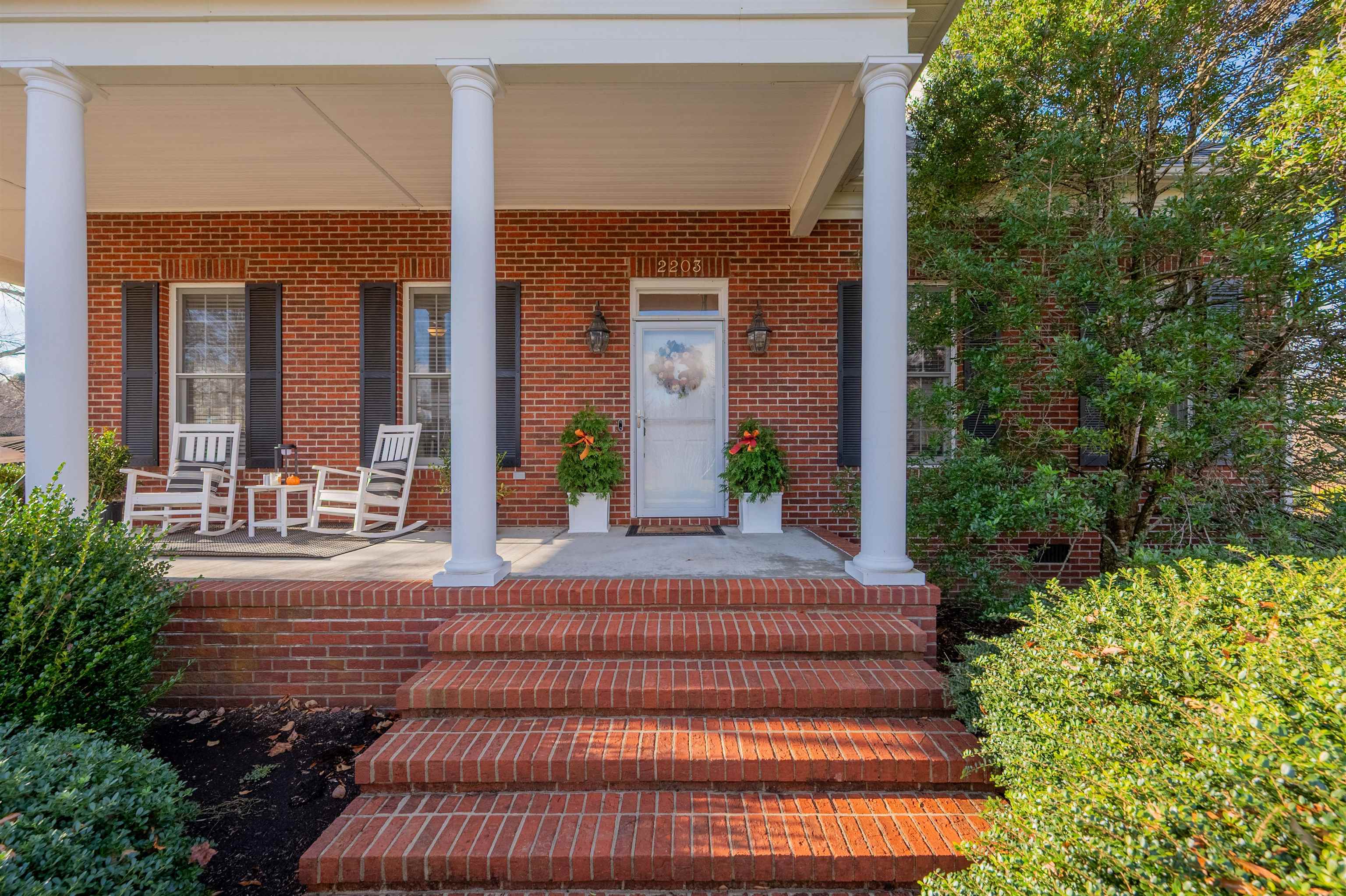 2203 Hardwick Street