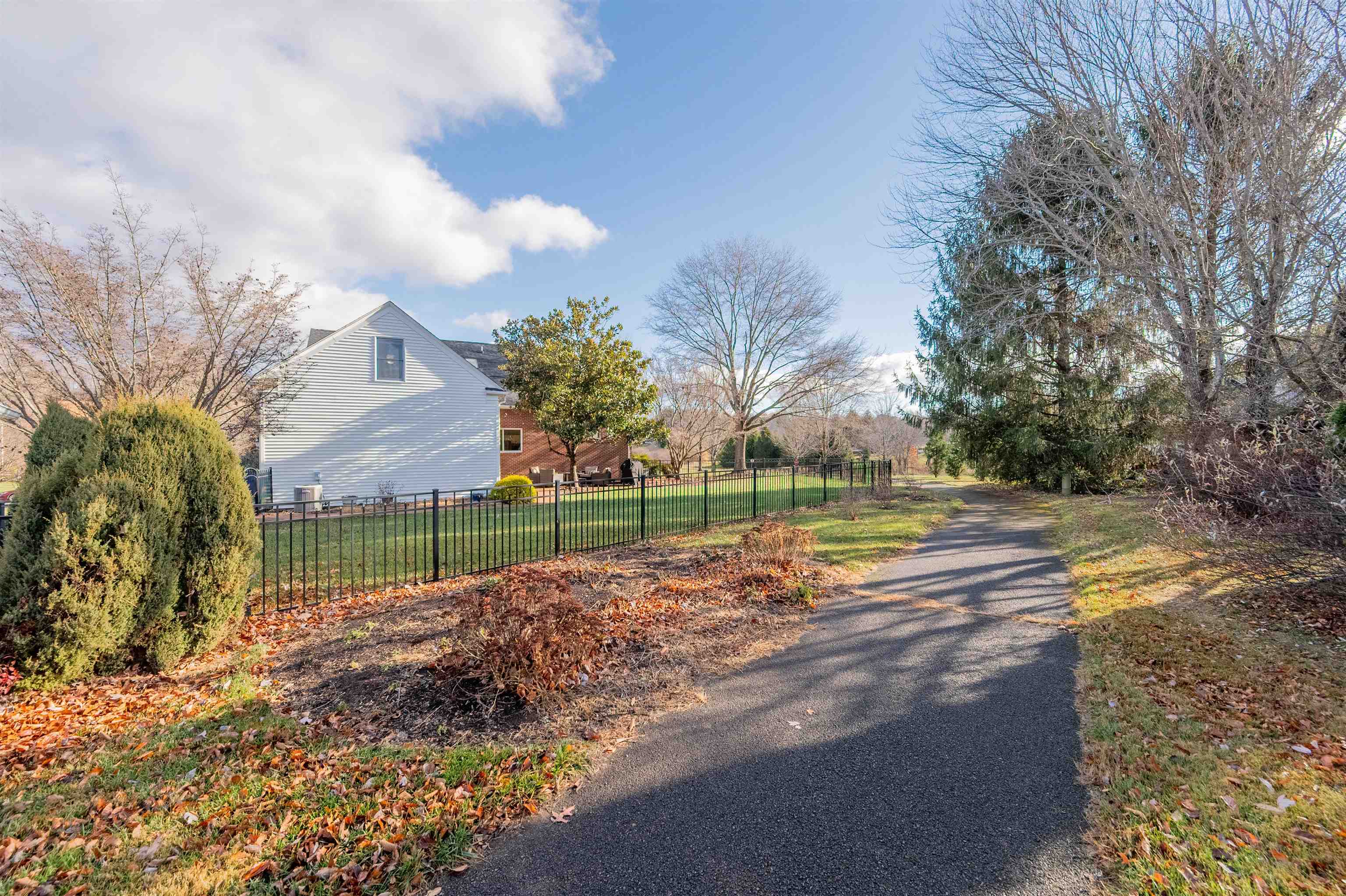 2203 Hardwick Street