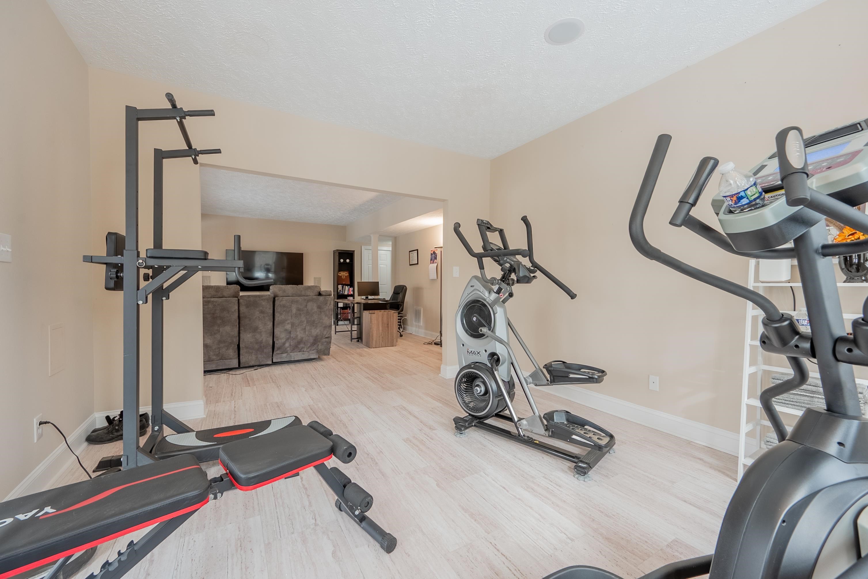960 Coalwood Way