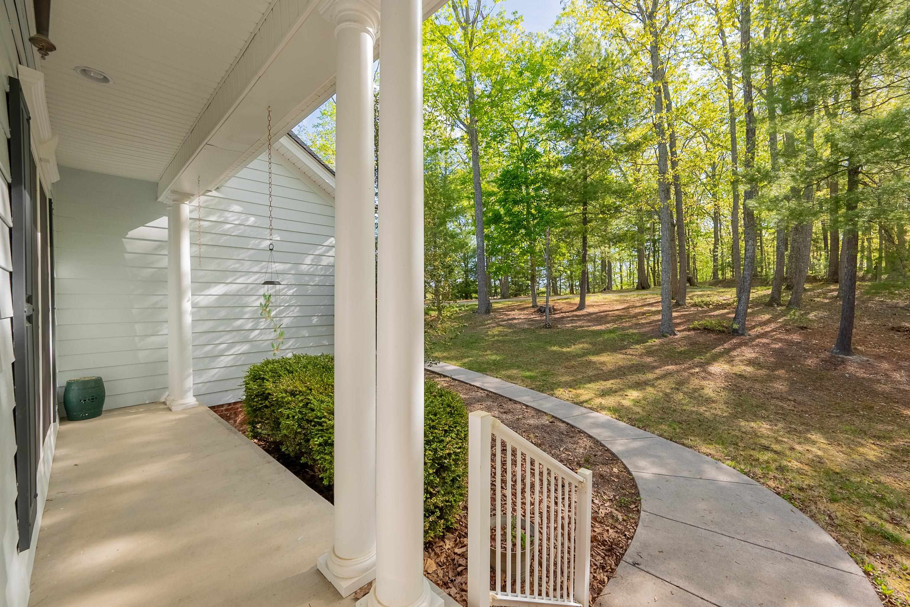 960 Coalwood Way