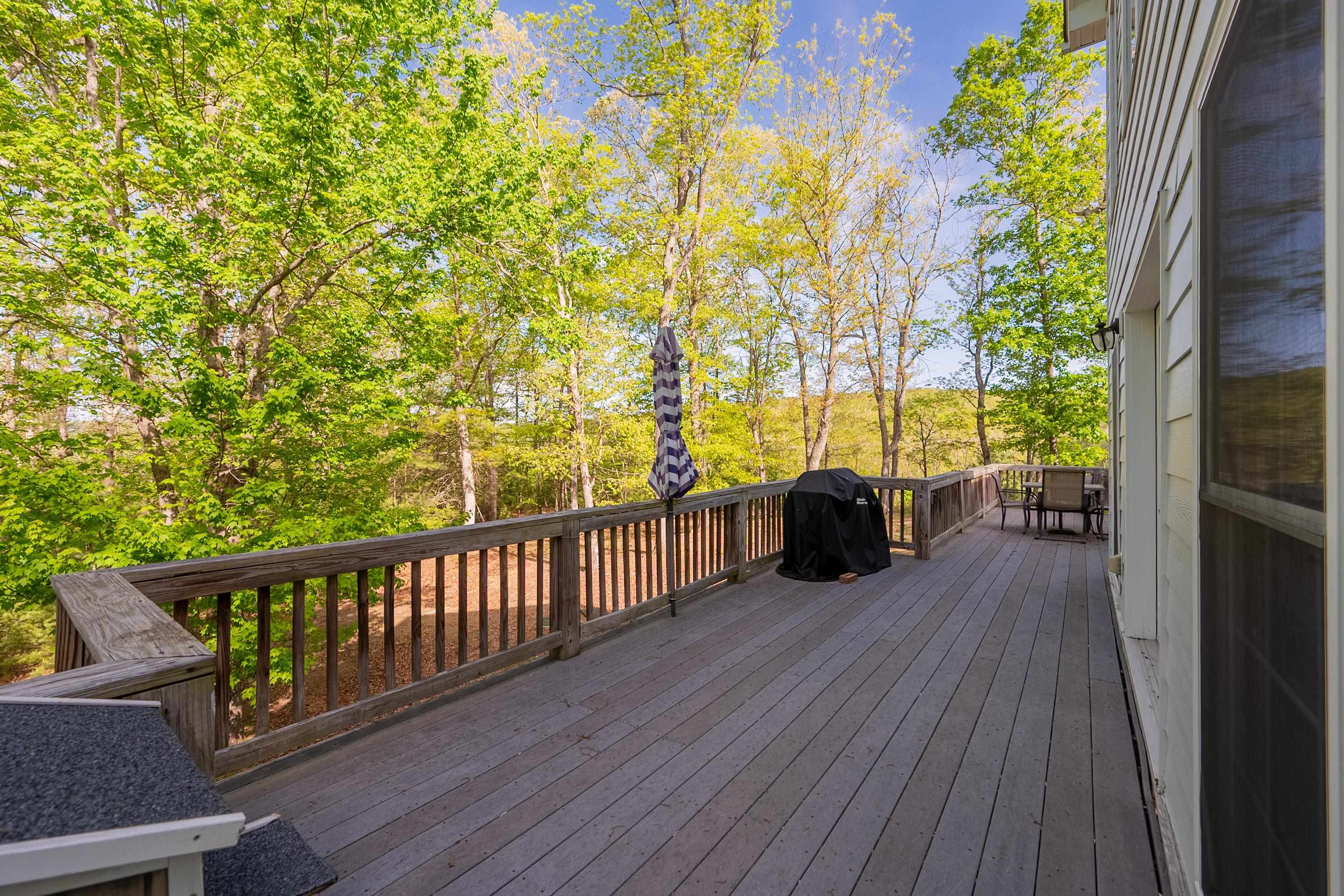 960 Coalwood Way