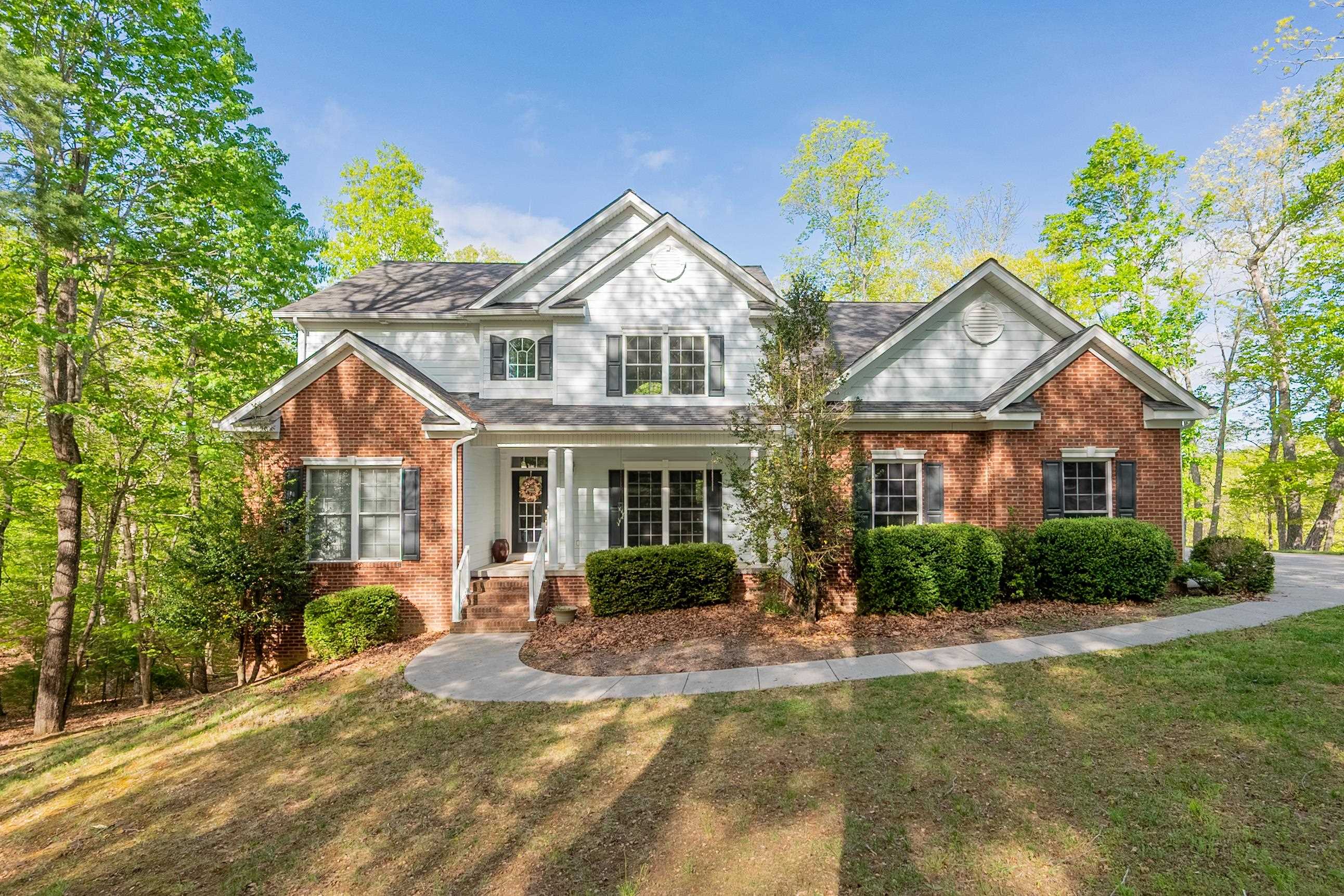 960 Coalwood Way
