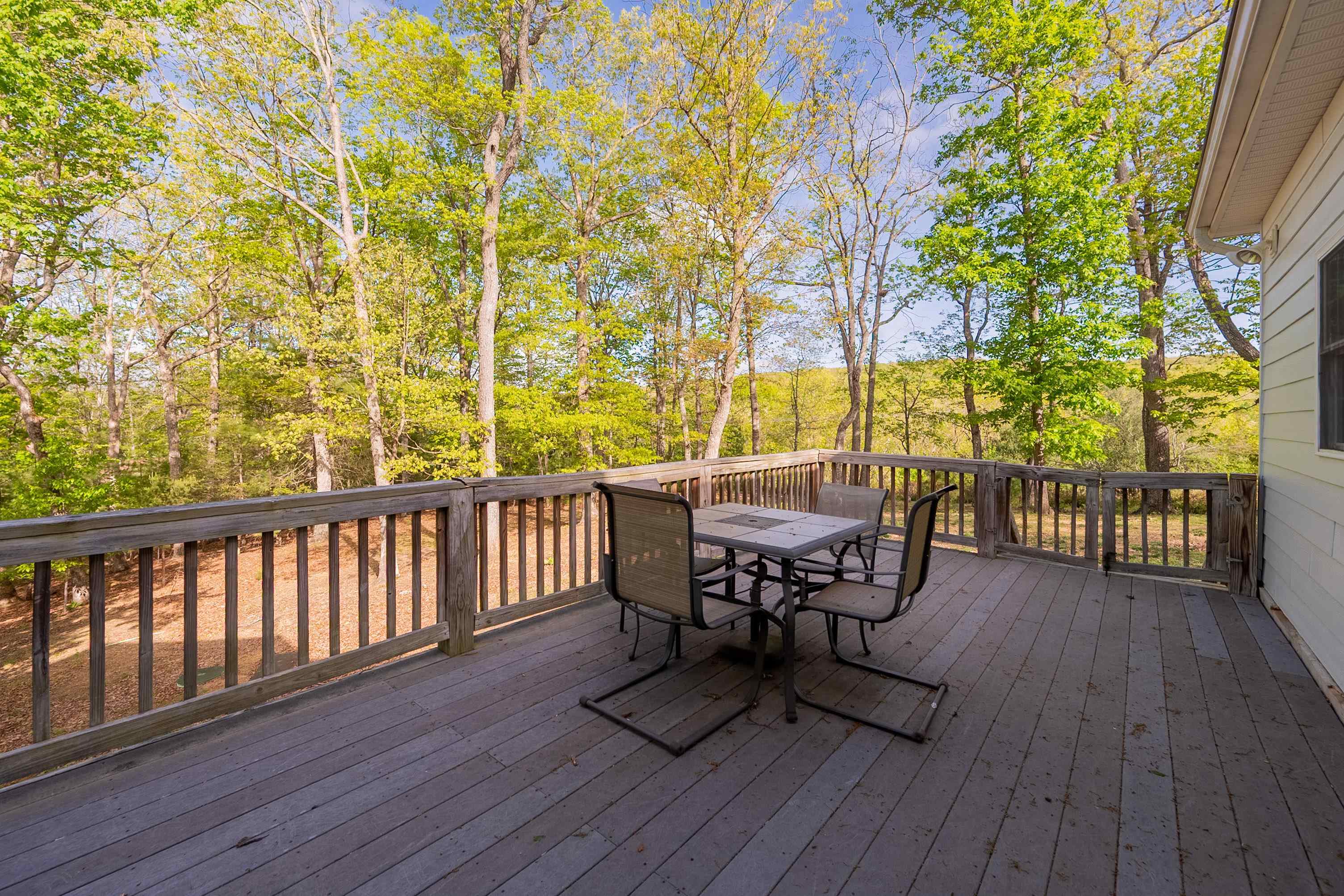 960 Coalwood Way
