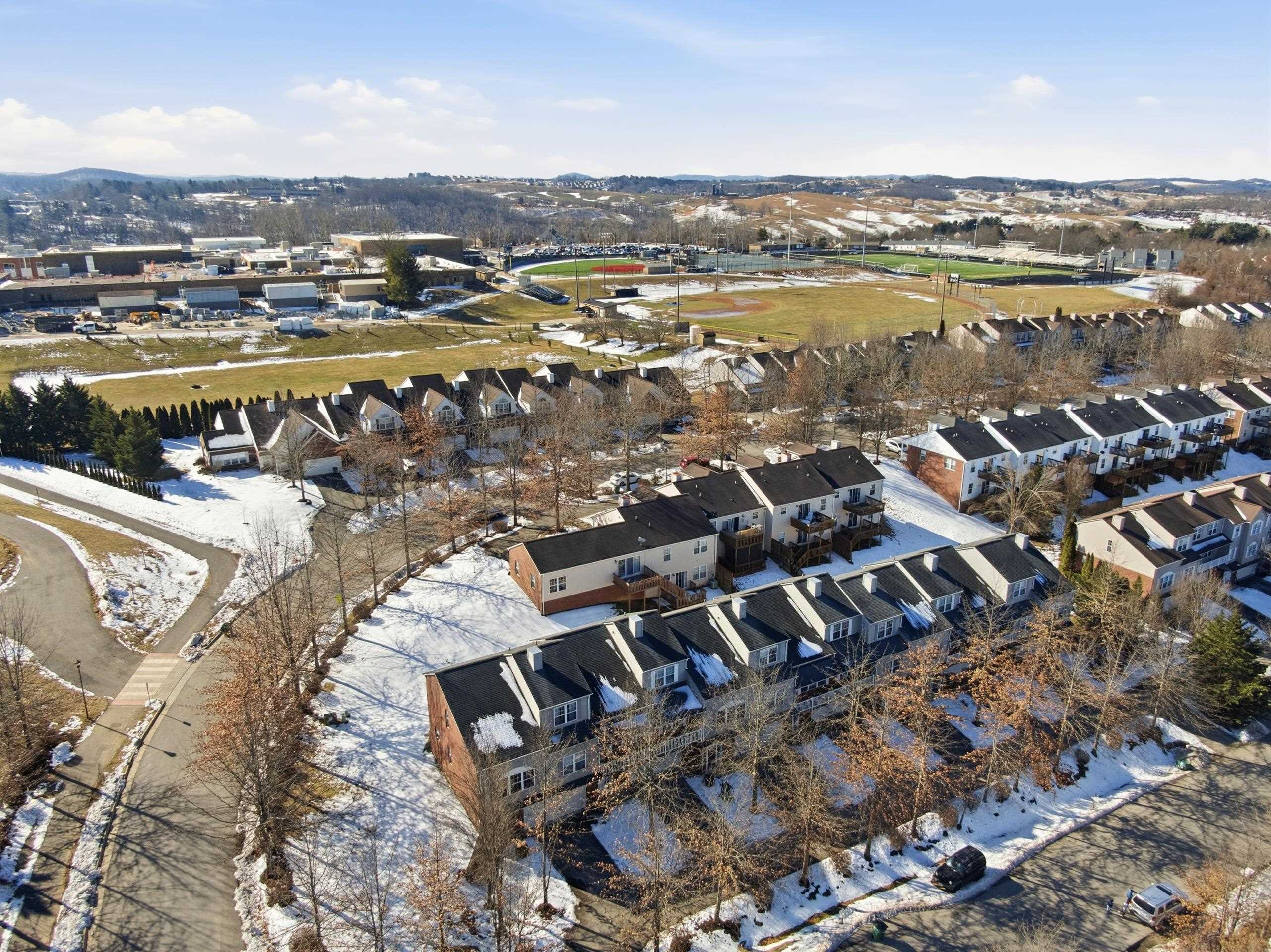 380 OAKTREE Boulevard