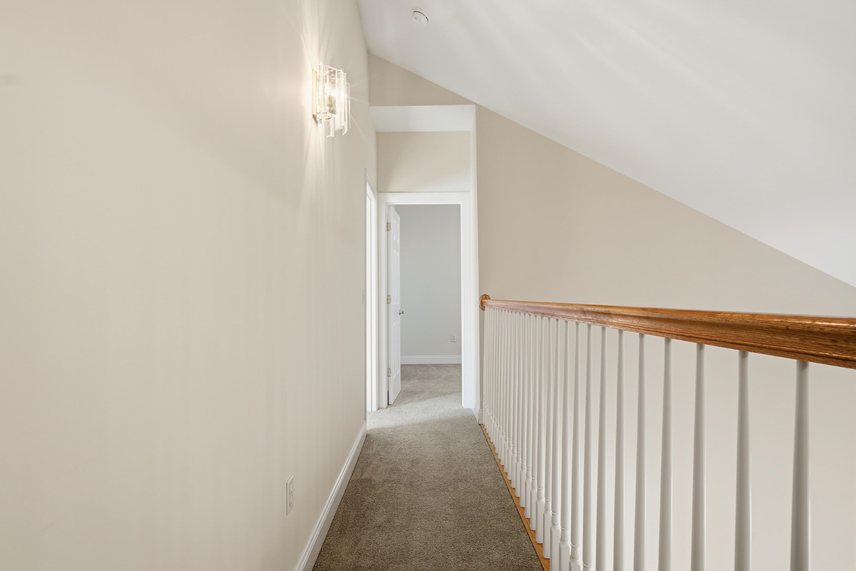 380 OAKTREE Boulevard