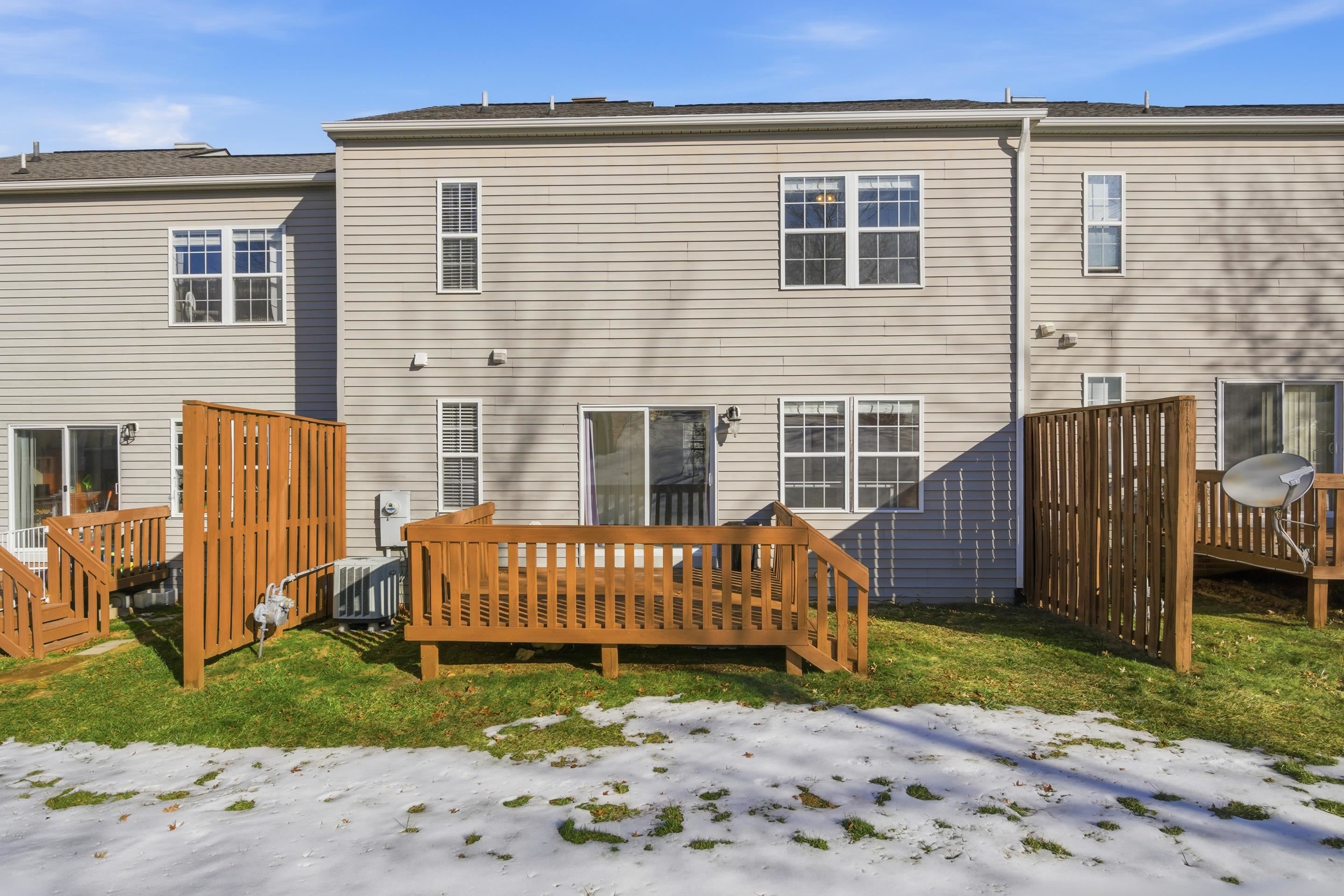 380 OAKTREE Boulevard