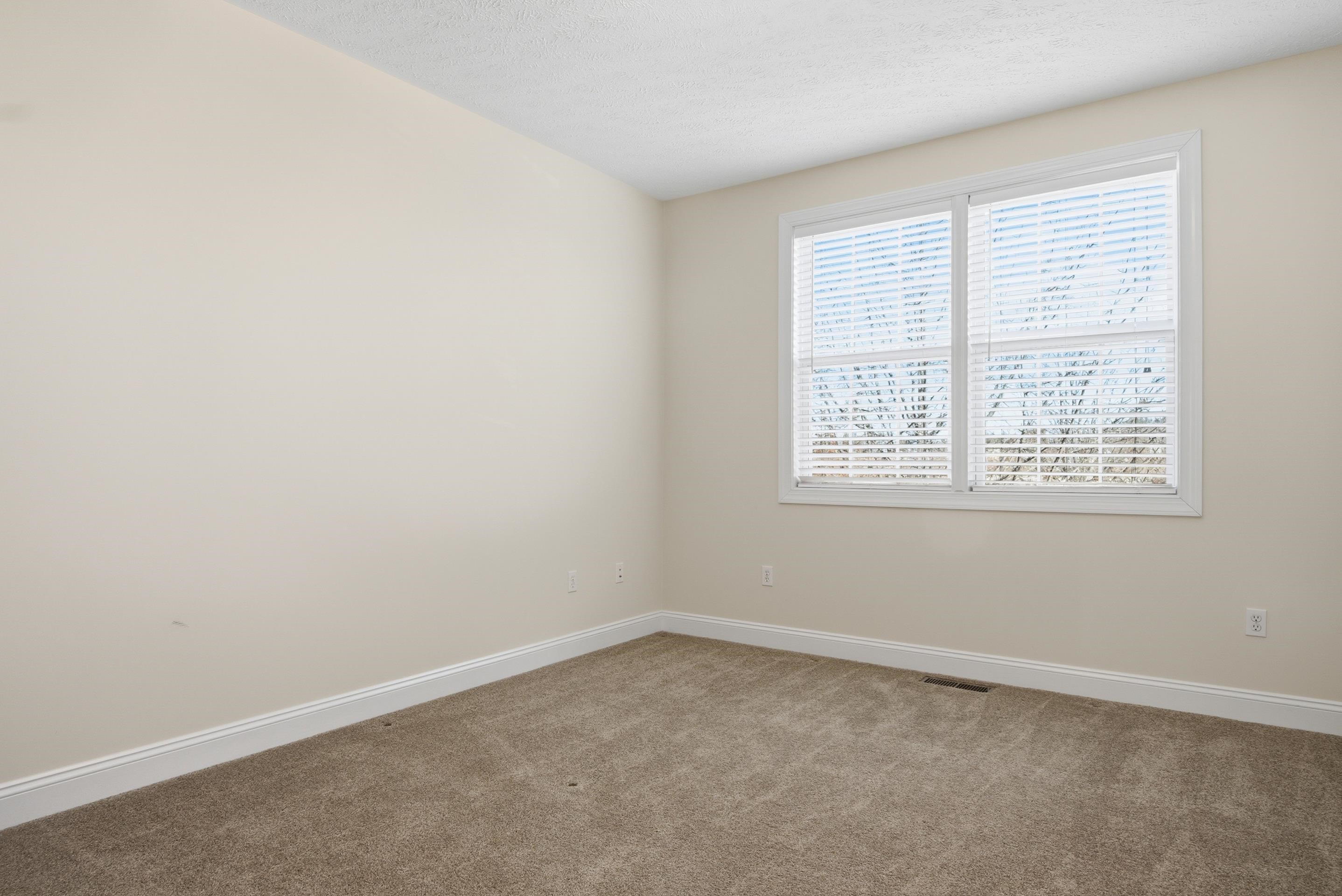 380 OAKTREE Boulevard