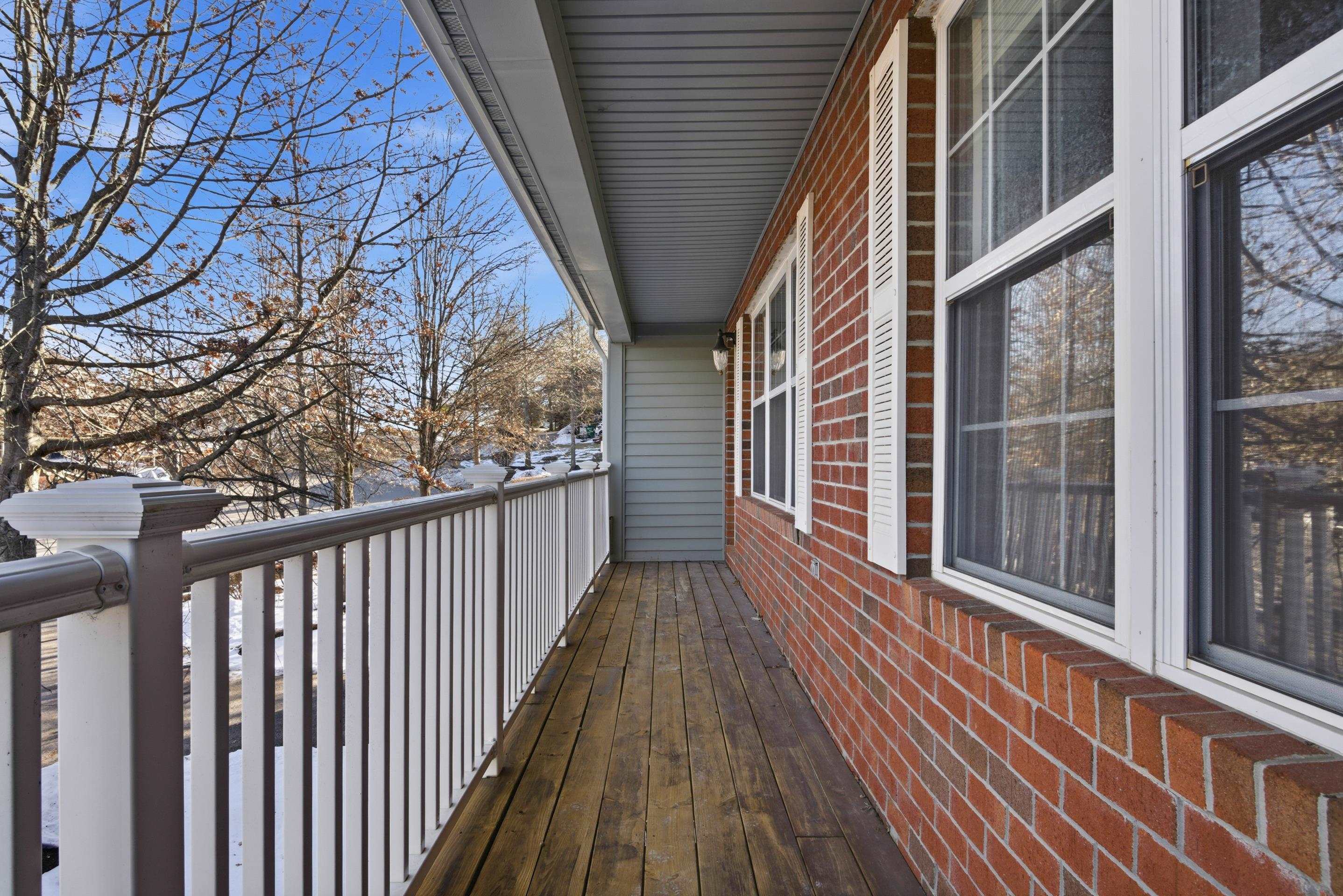 380 OAKTREE Boulevard