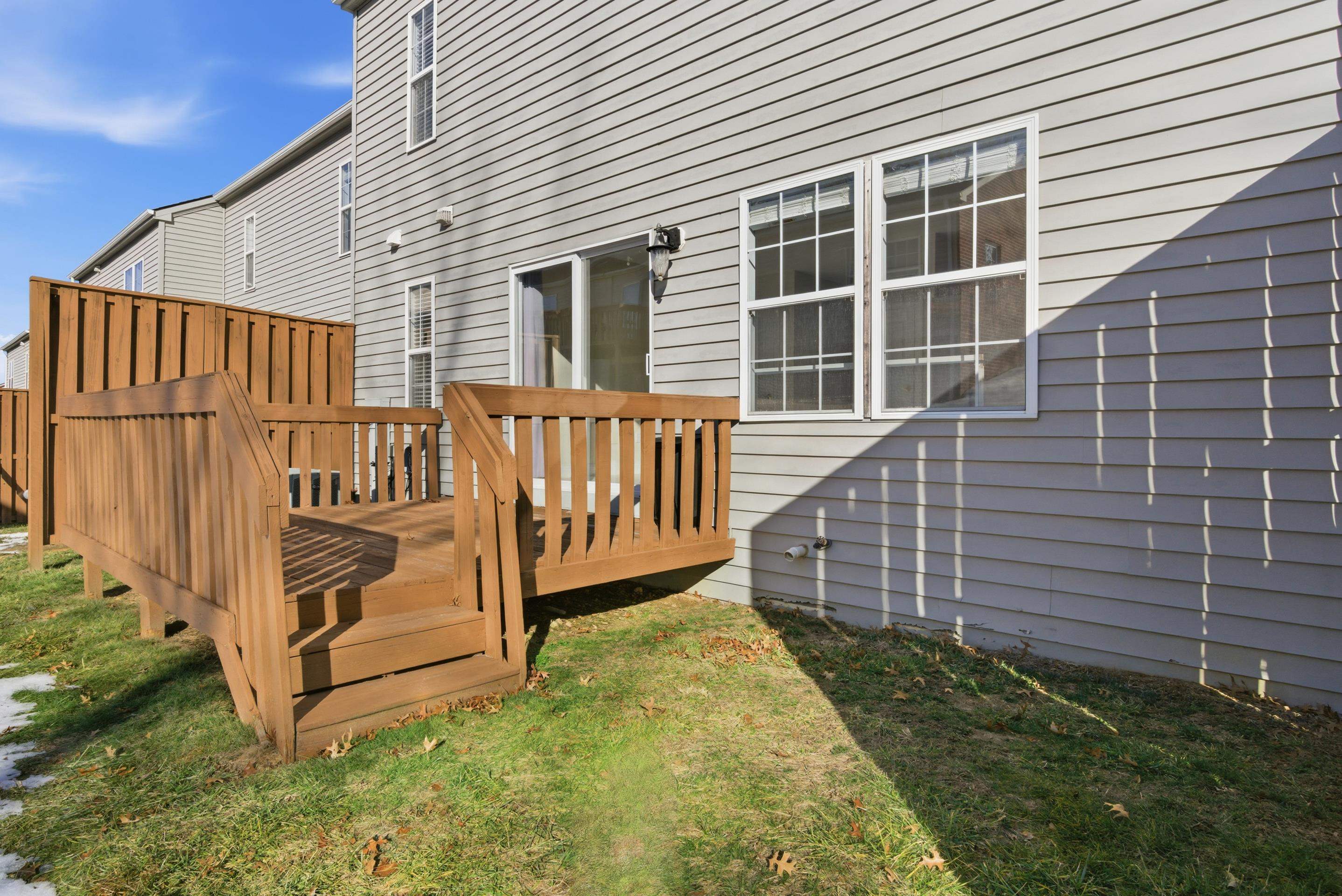 380 OAKTREE Boulevard