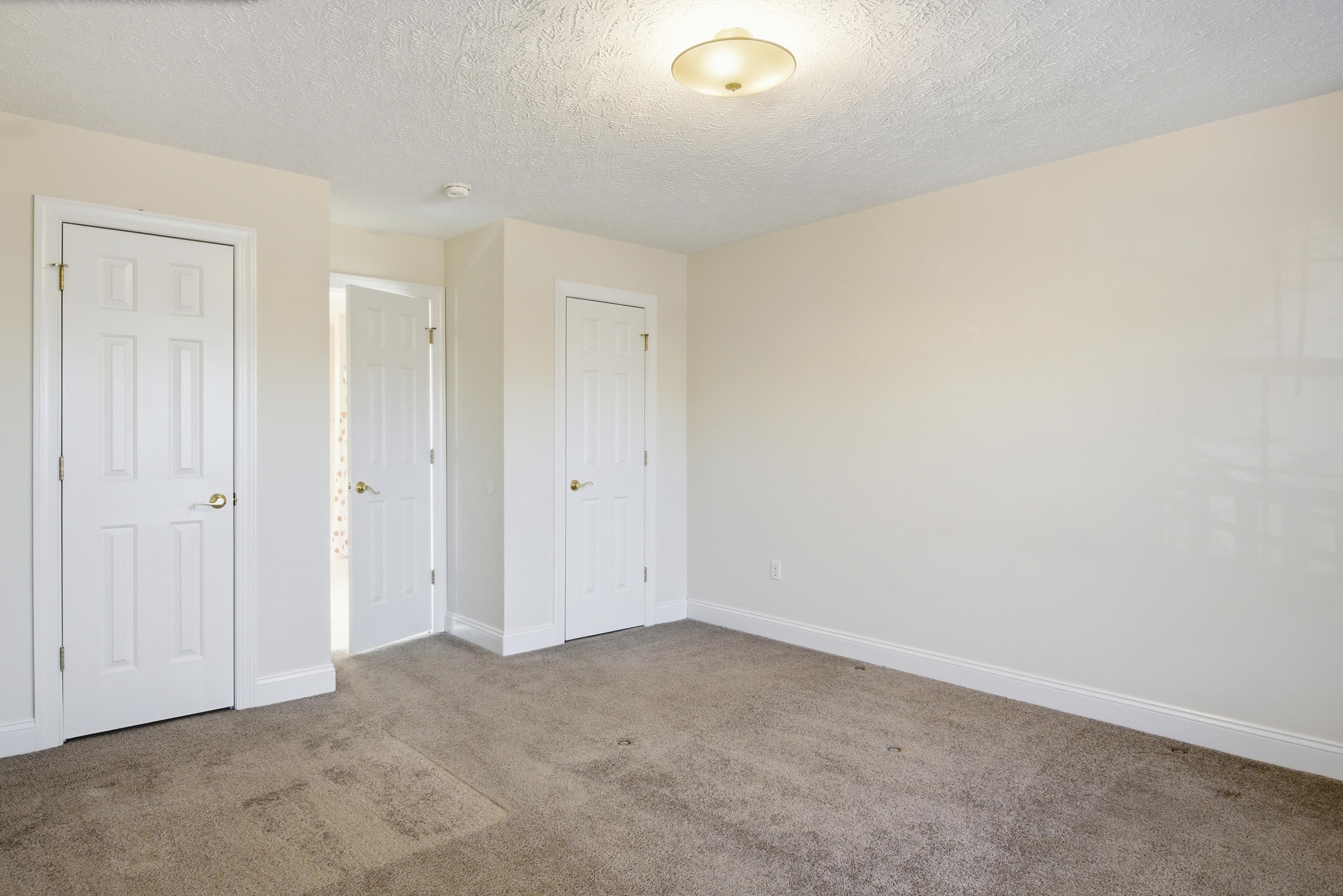 380 OAKTREE Boulevard