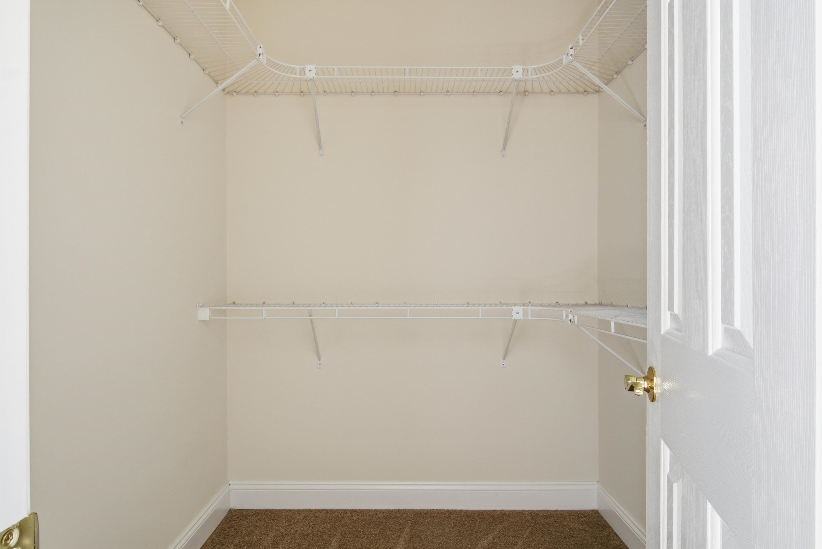 380 OAKTREE Boulevard