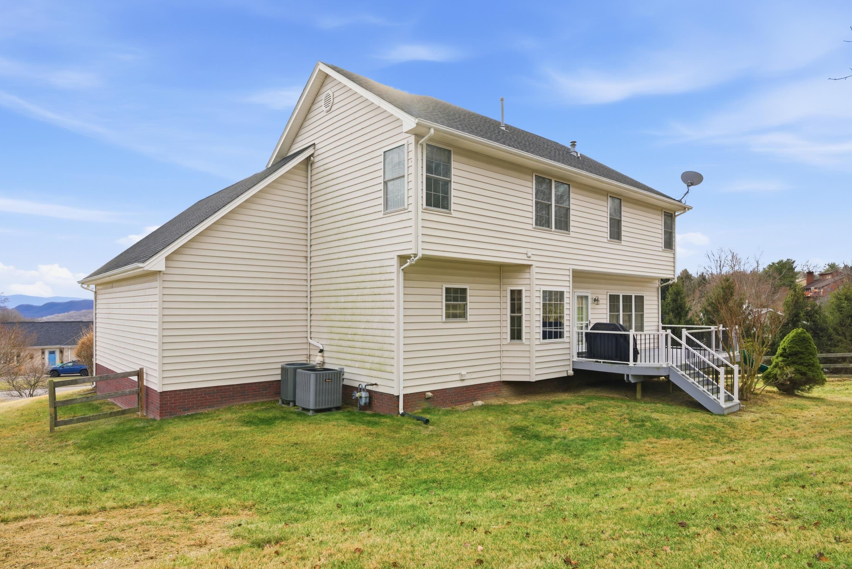 408 Cedar Orchard Dr W Drive W