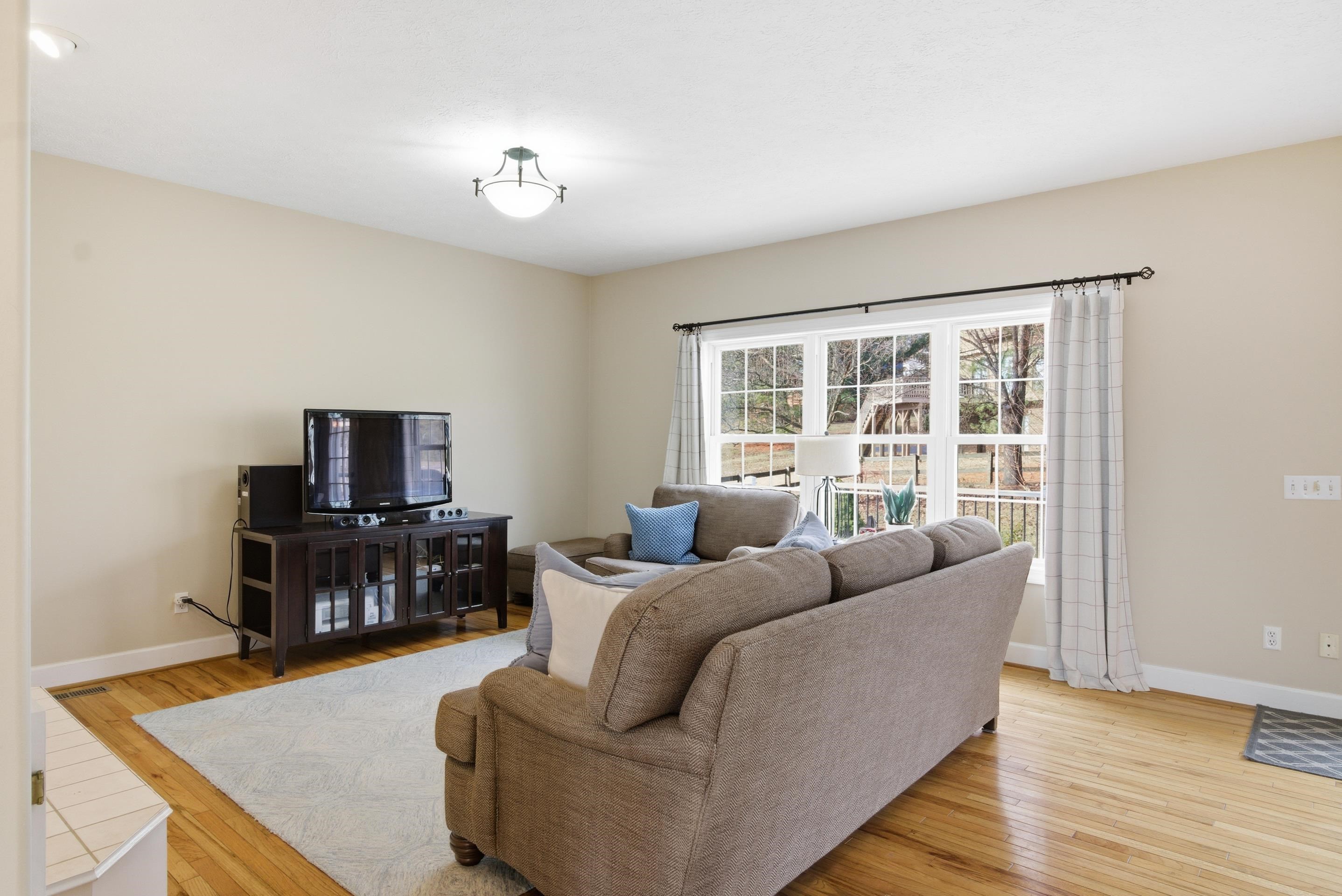 408 Cedar Orchard Dr W Drive W