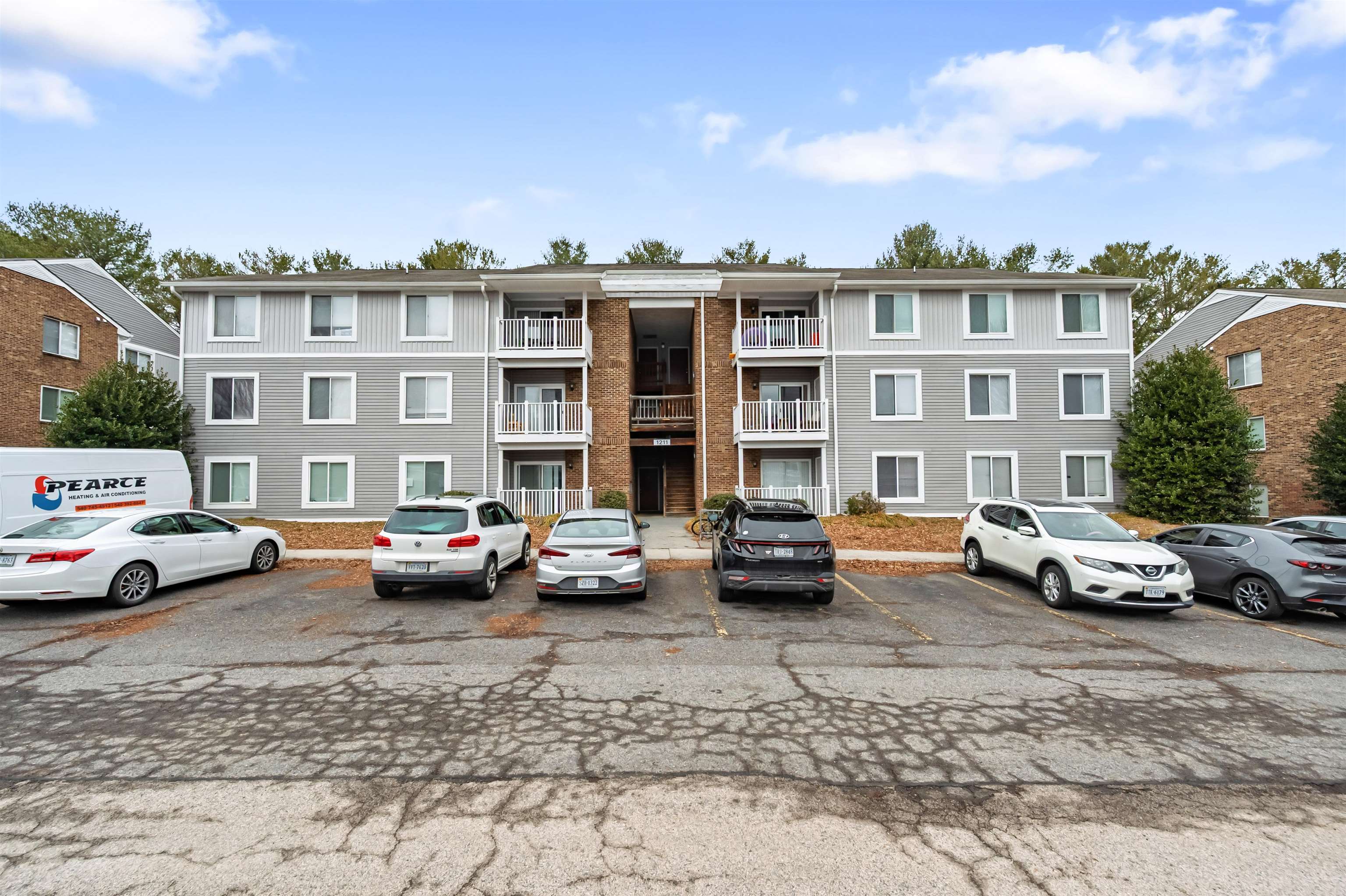 1211 University Terrace Apt D