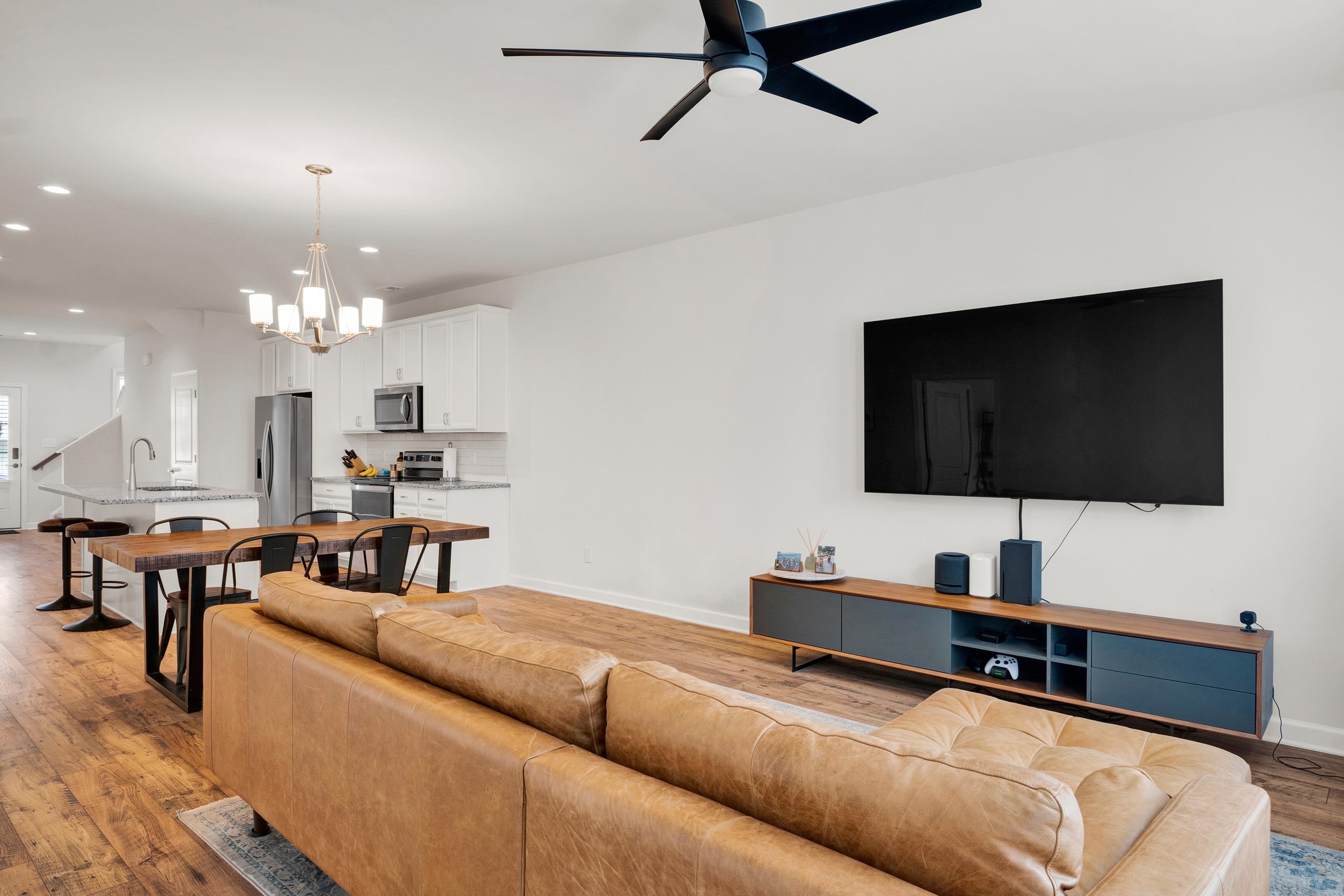 145 HAMILTON Avenue NW