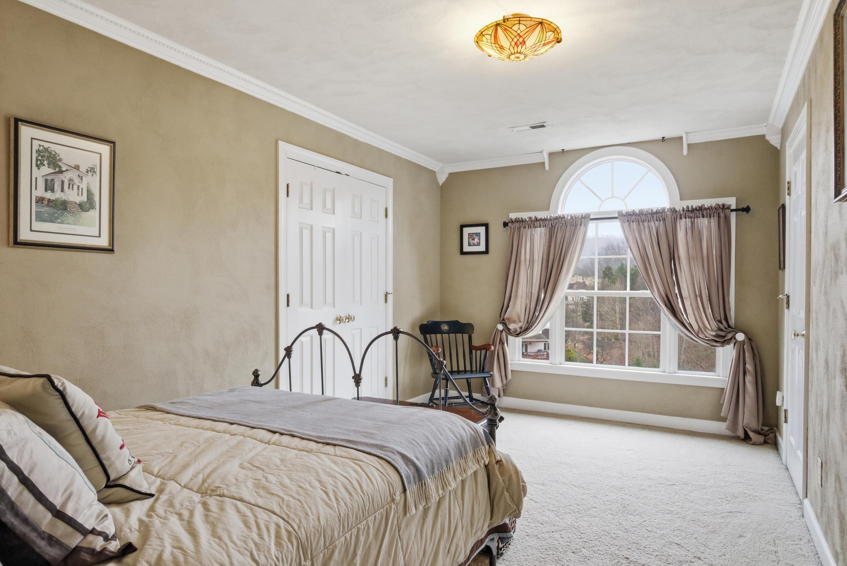 1940 Cascades Road Road