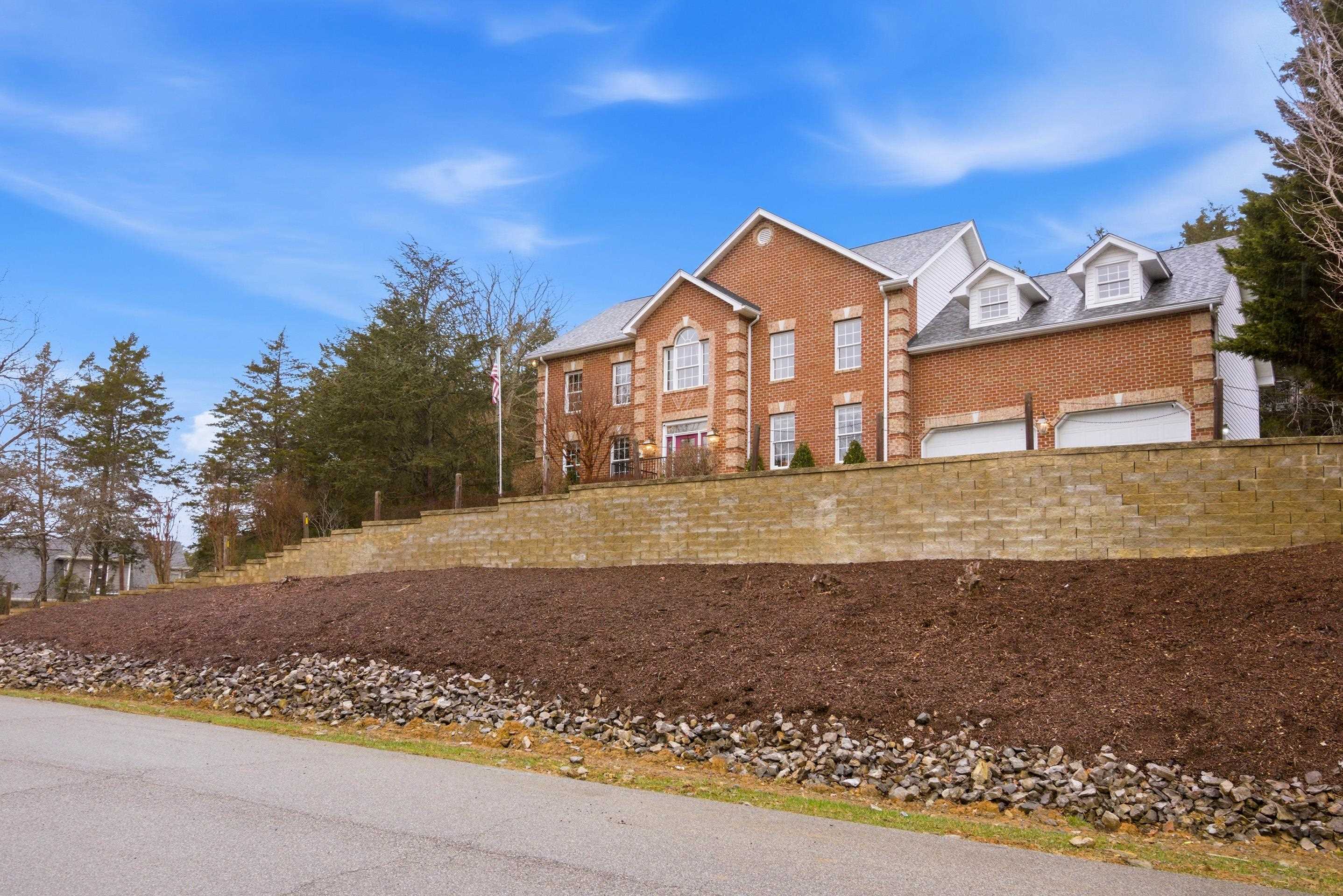 1940 Cascades Road Road