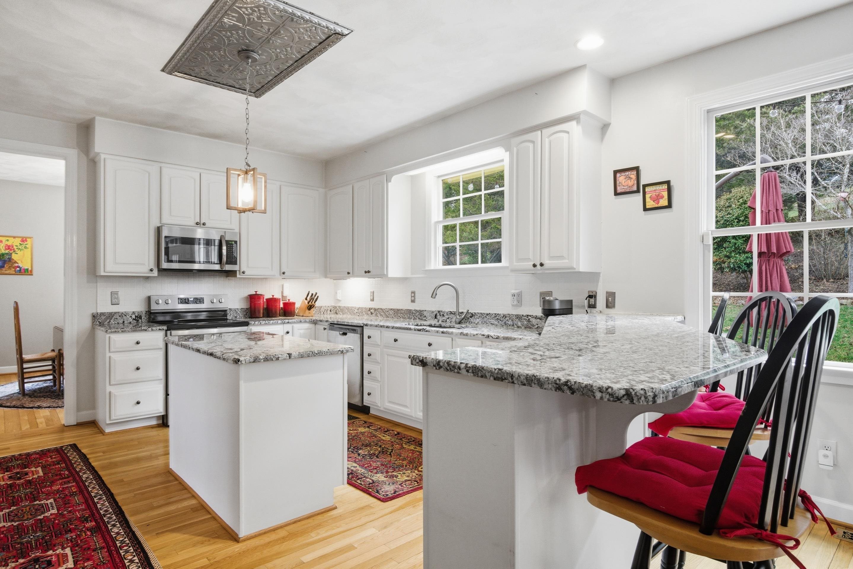 1940 Cascades Road Road