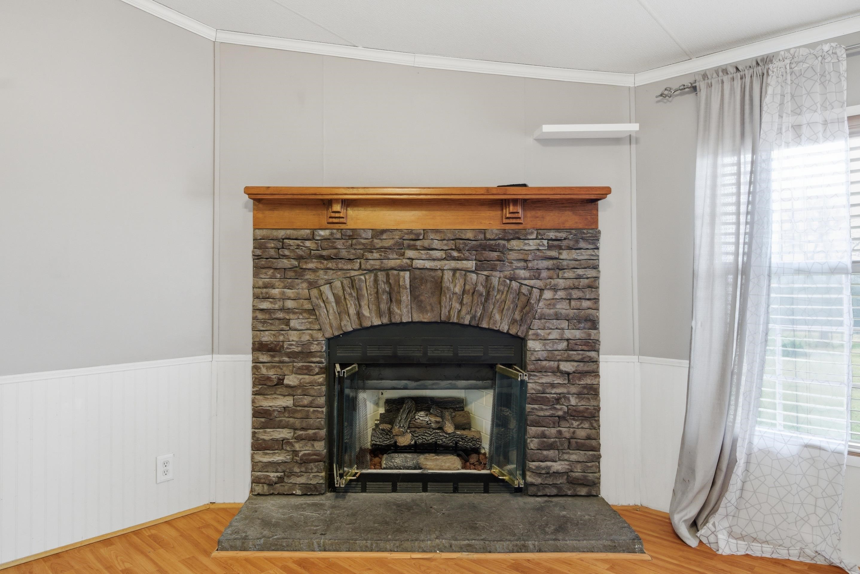 6742 FALLING BRANCH Road