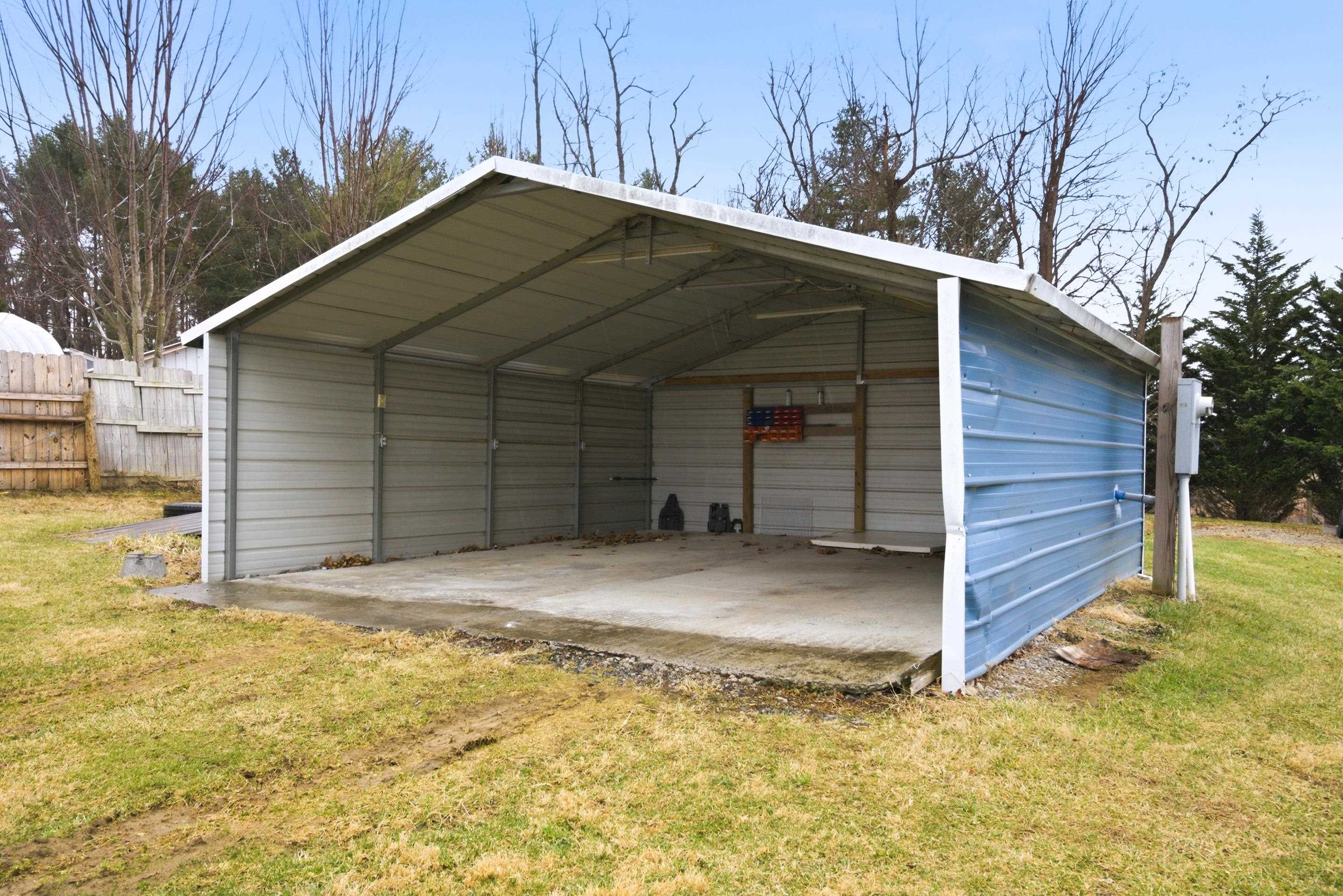 6742 FALLING BRANCH Road