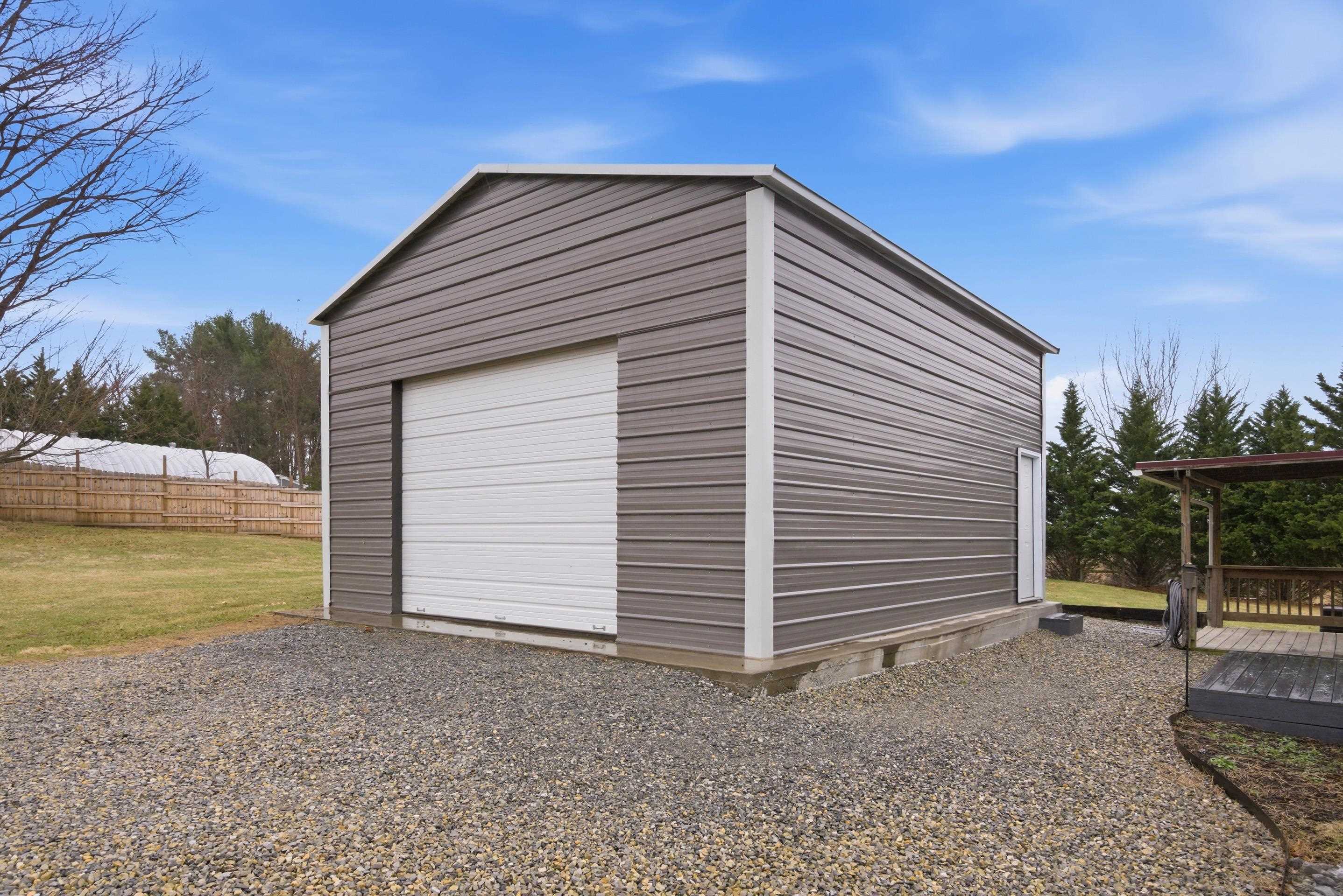 6742 FALLING BRANCH Road