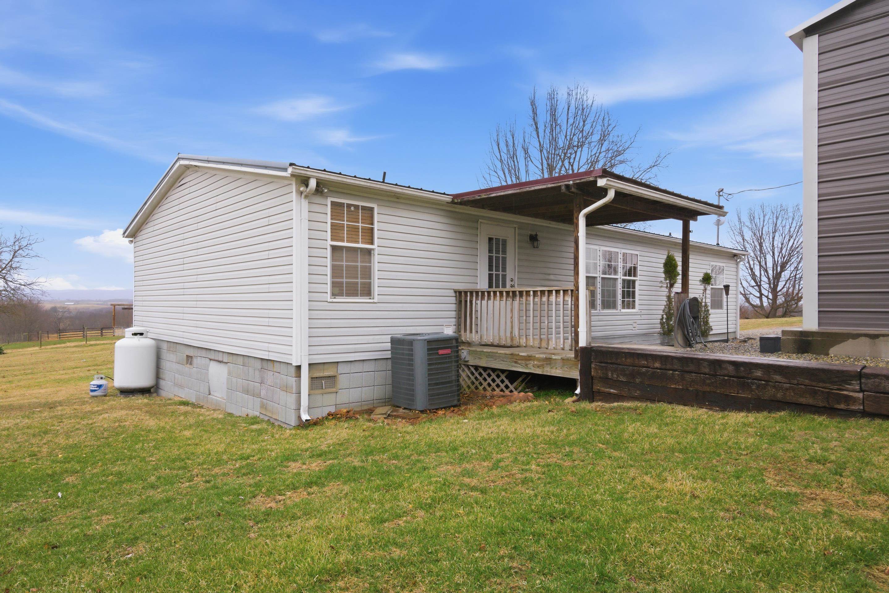6742 FALLING BRANCH Road