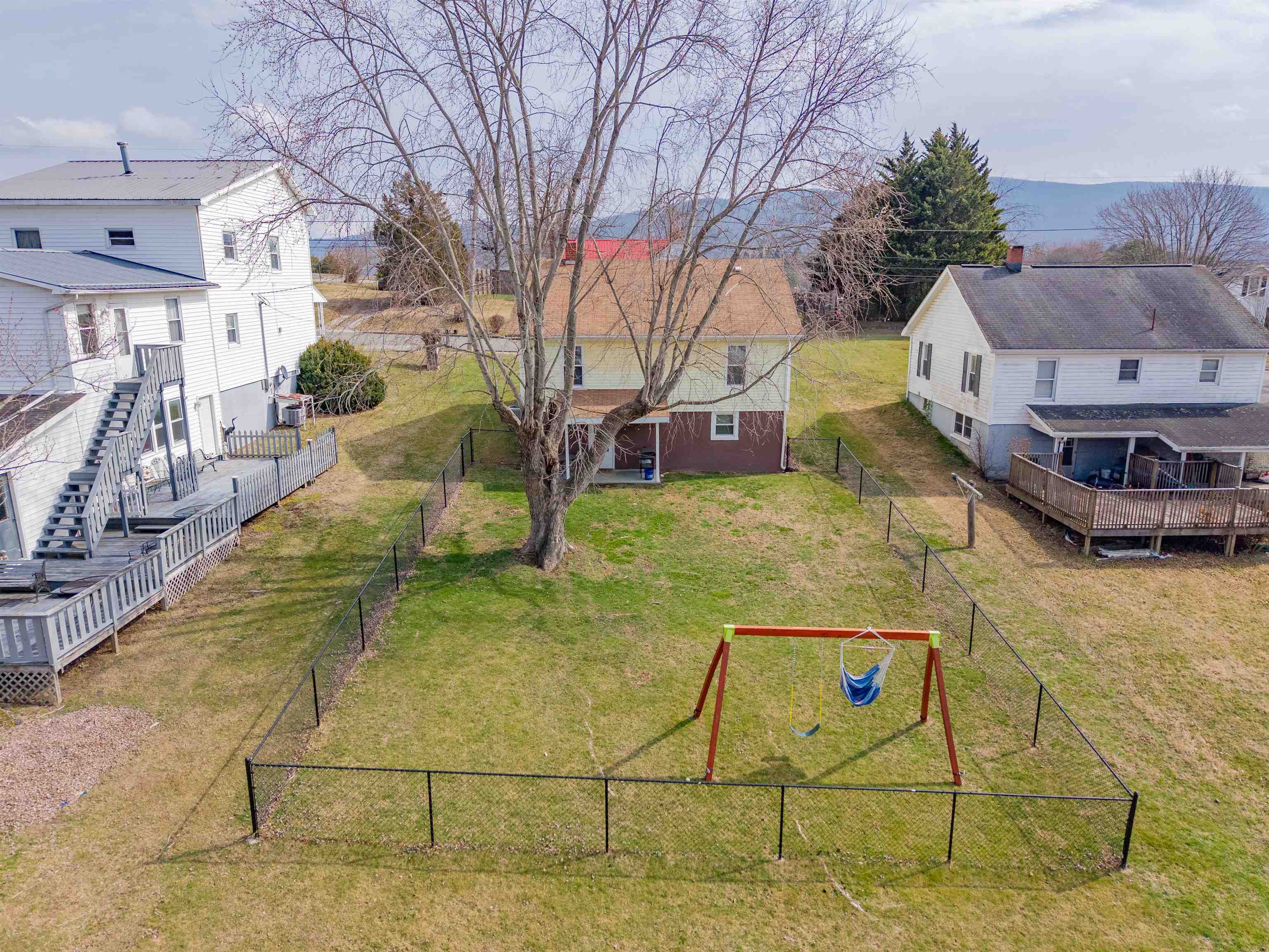 770 W WASHINGTON Street