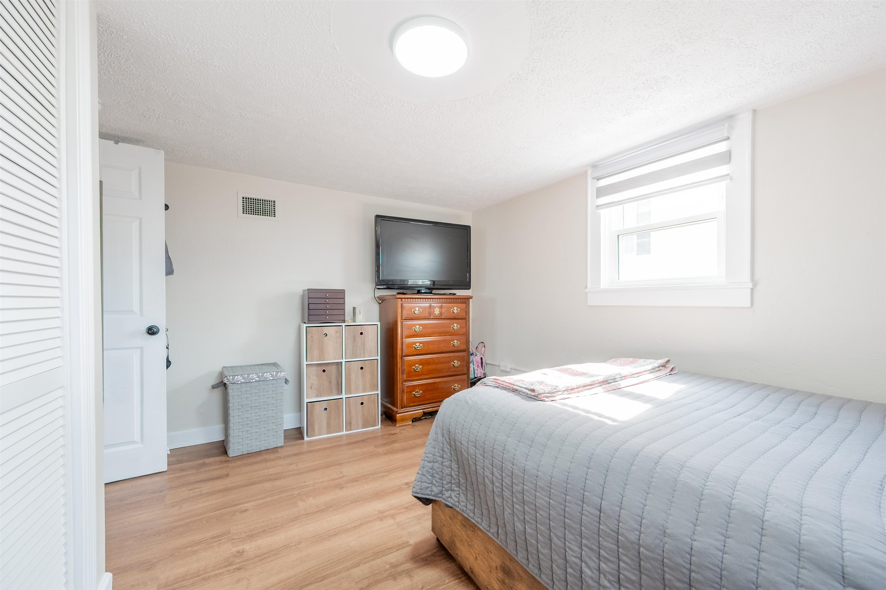 770 W WASHINGTON Street