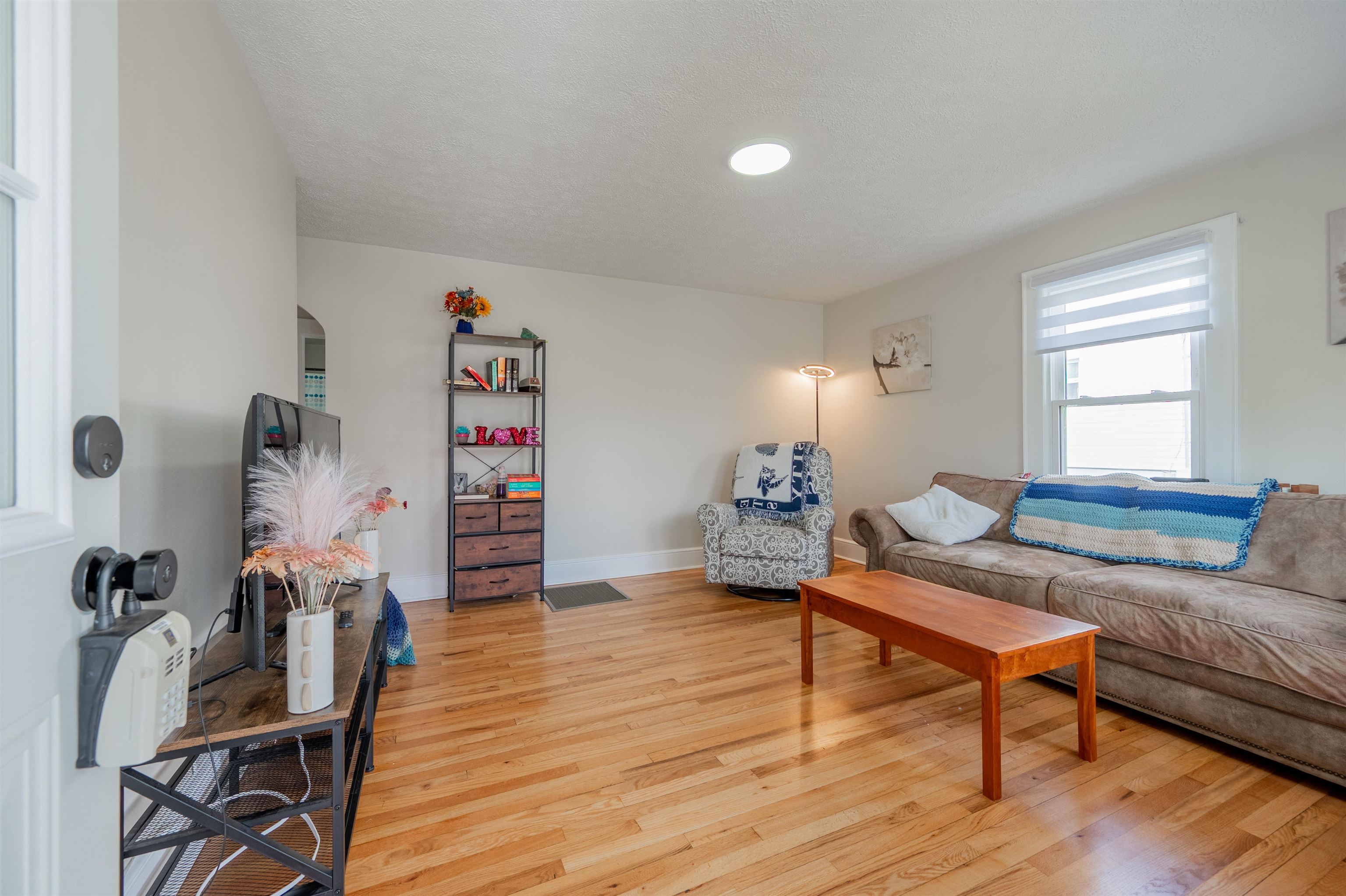 770 W WASHINGTON Street