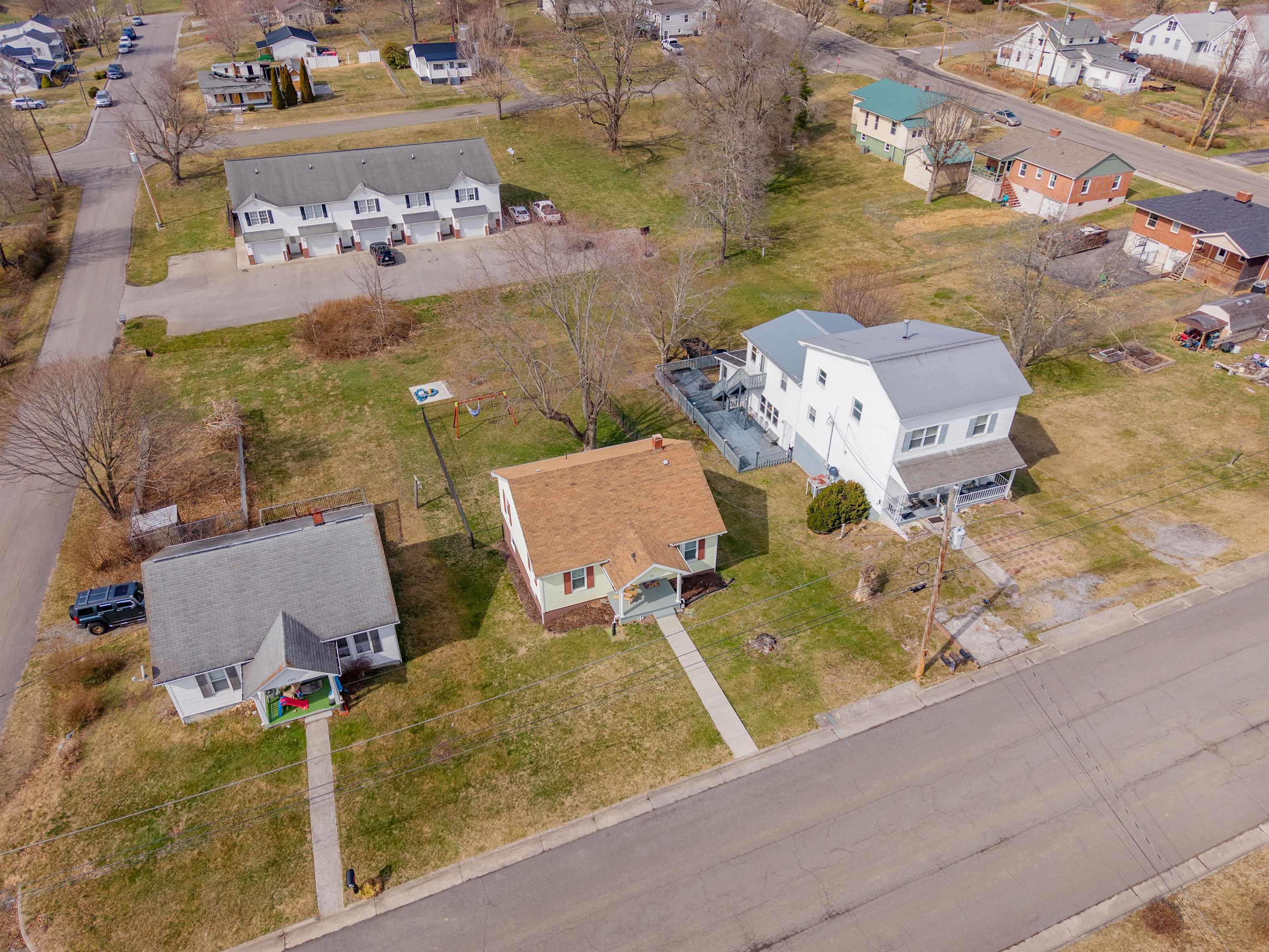 770 W WASHINGTON Street