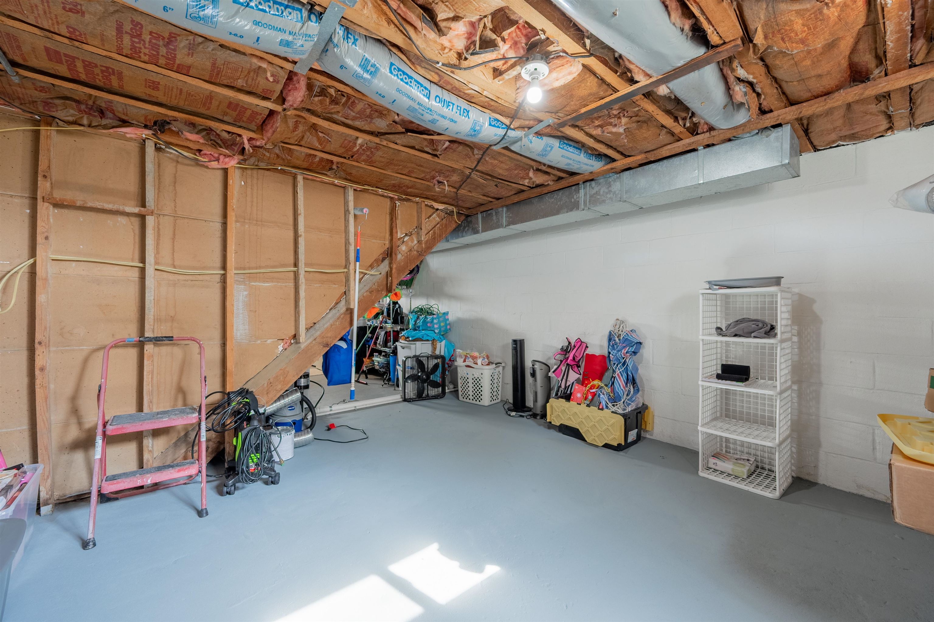 770 W WASHINGTON Street