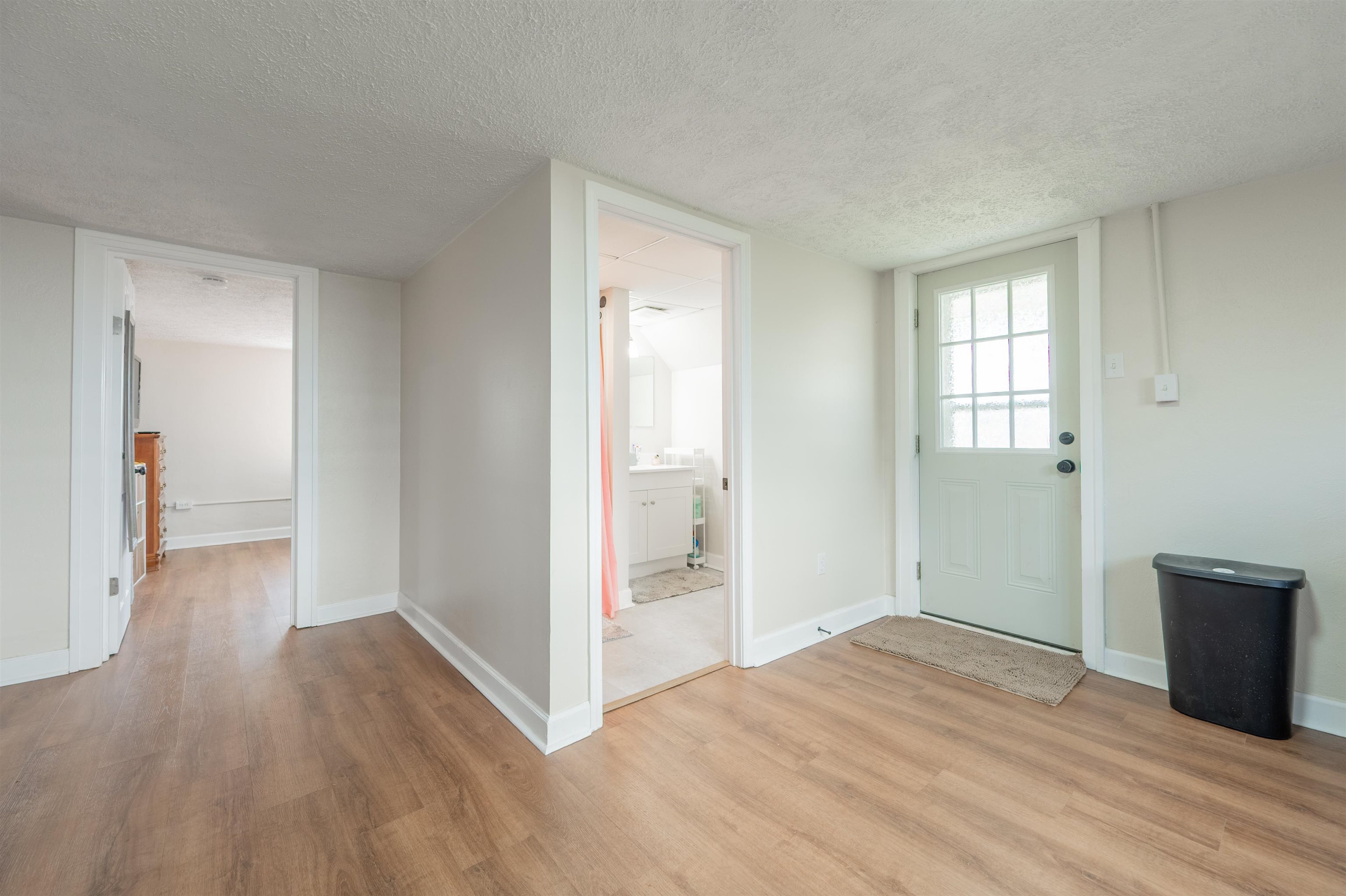 770 W WASHINGTON Street