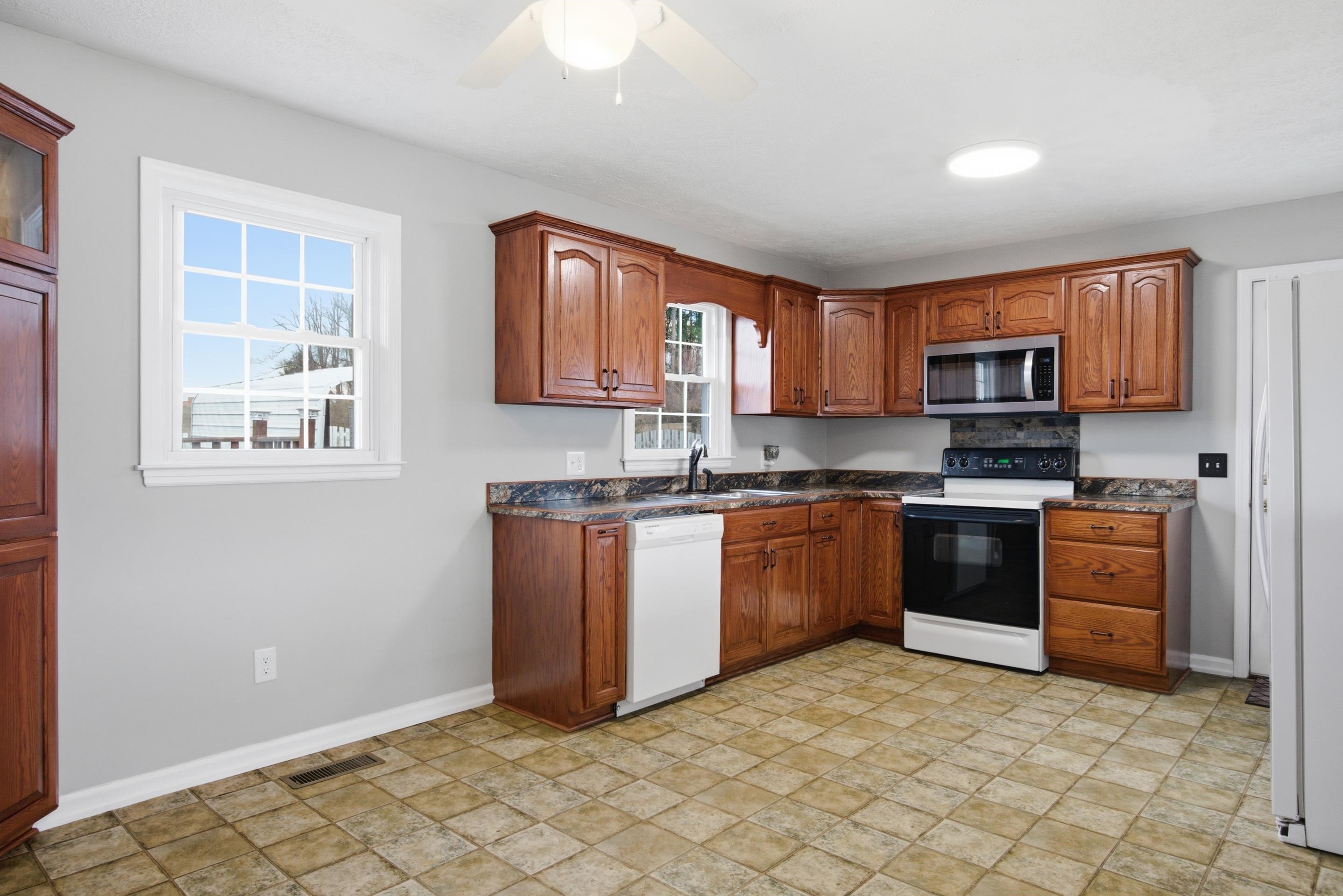 5495 Mitchell Drive