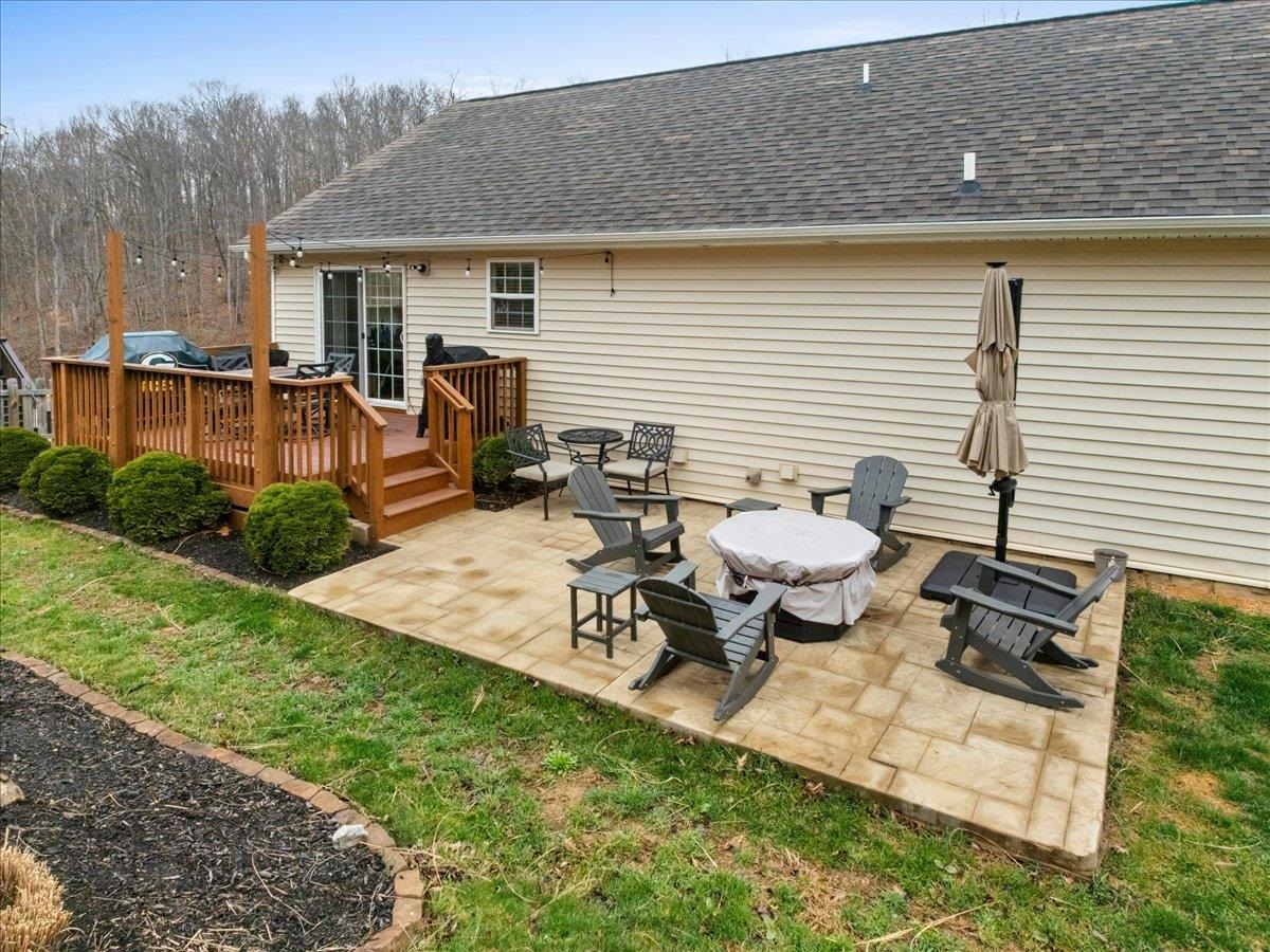 1041 ST CLAIR Lane
