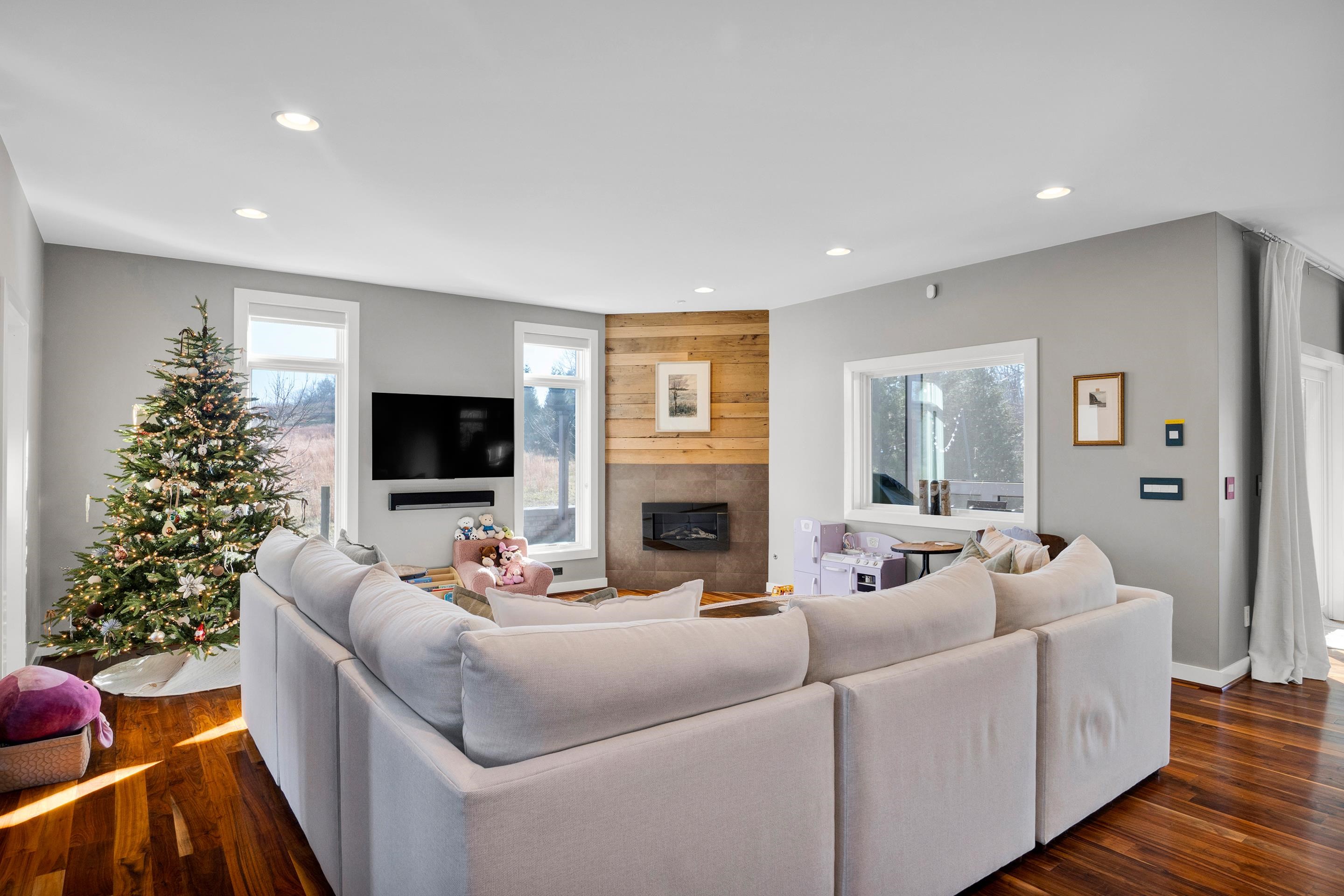 1701 MASADA Way