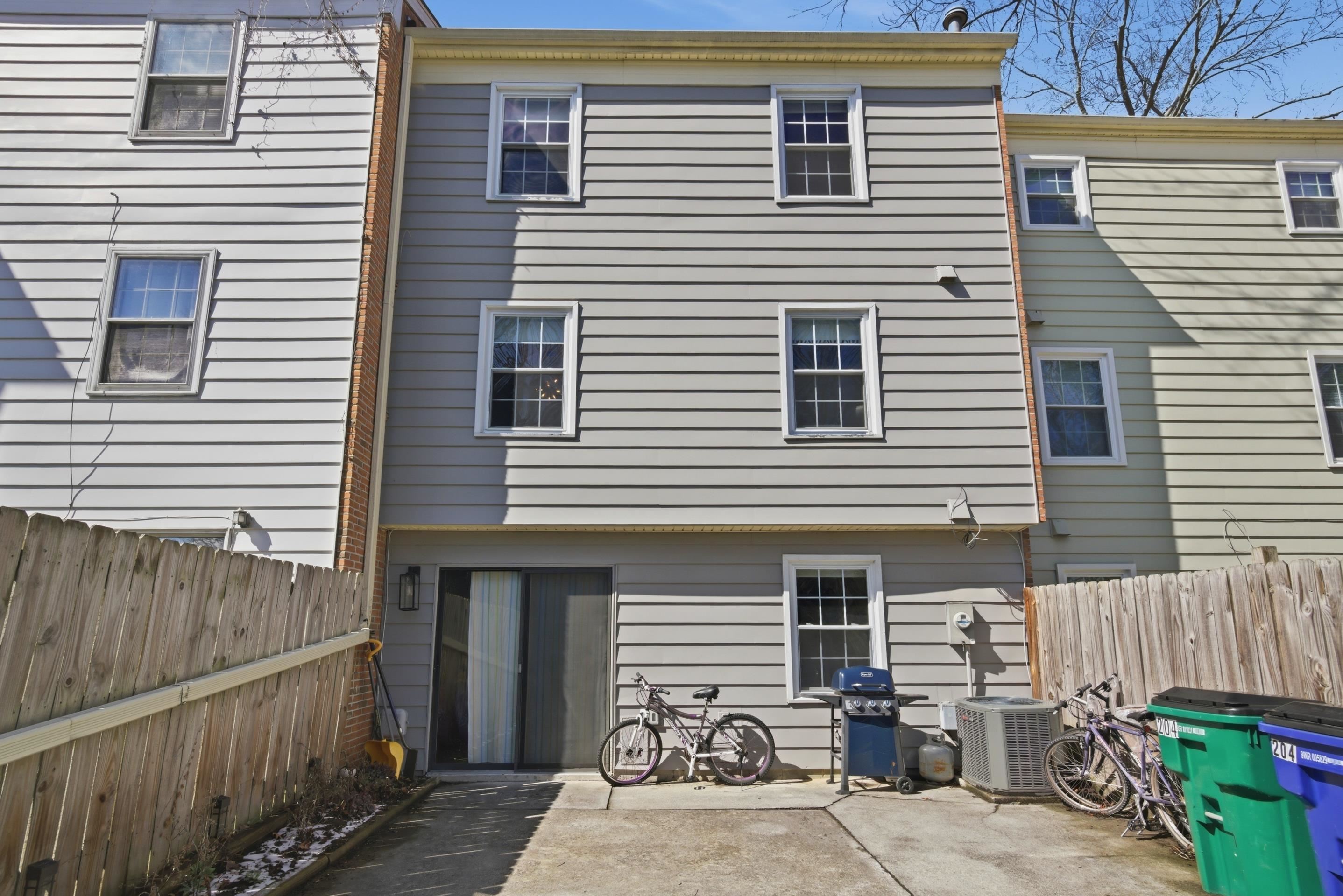 204 Huntington Lane