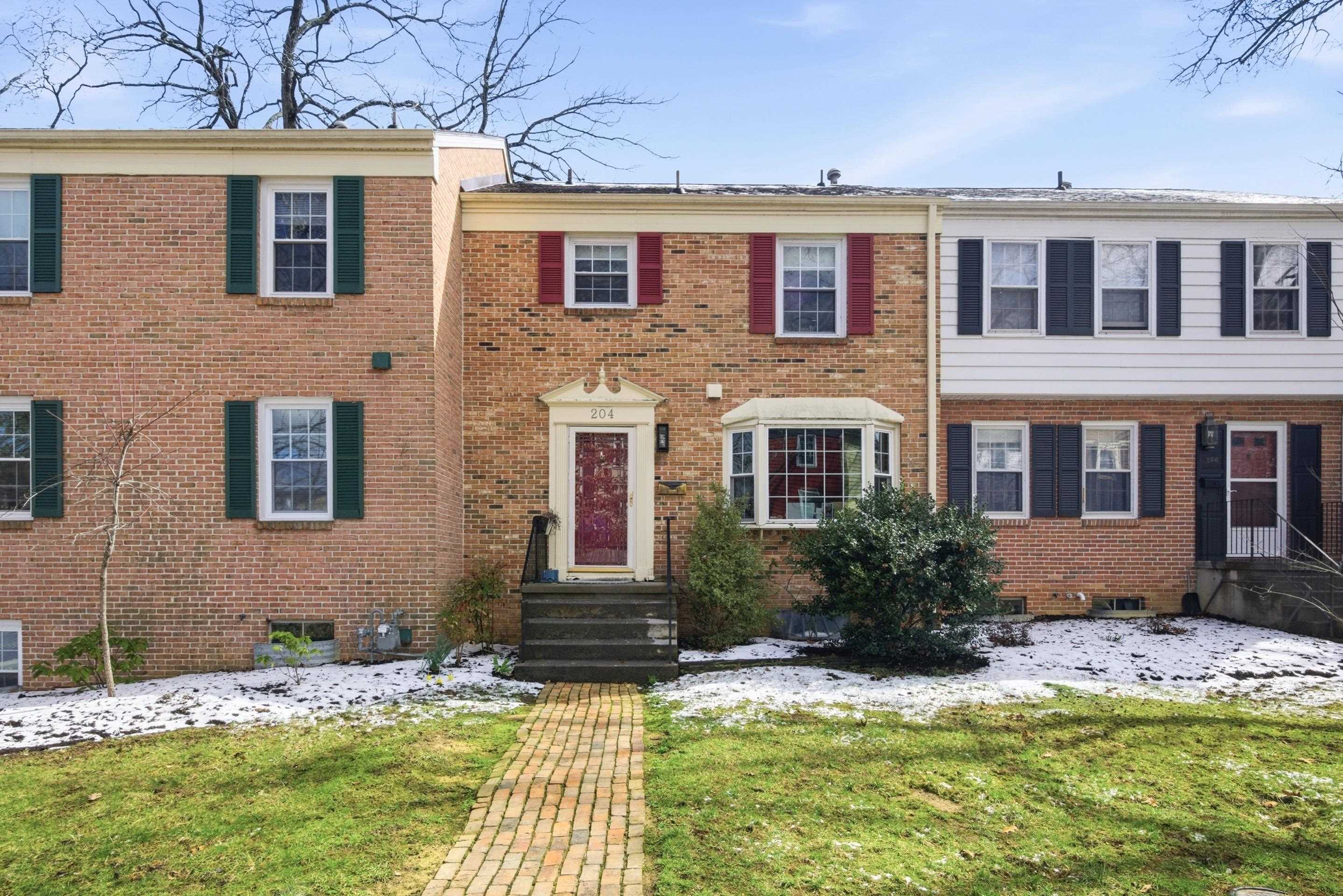 204 Huntington Lane