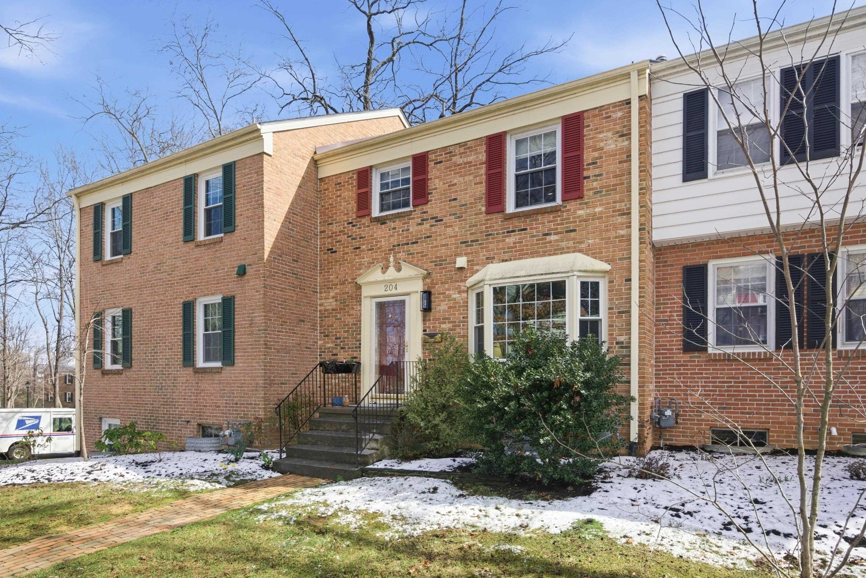 204 Huntington Lane