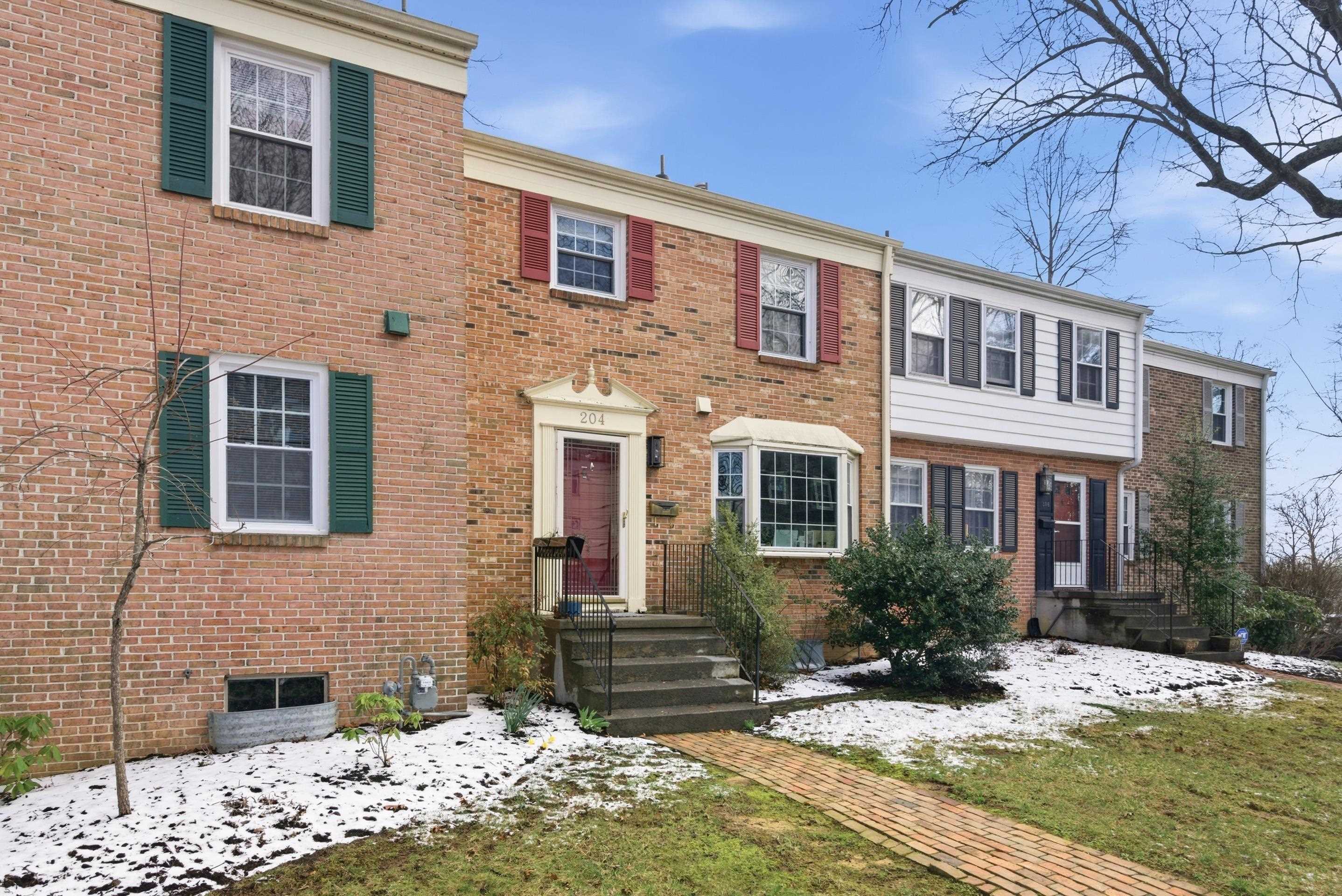 204 Huntington Lane