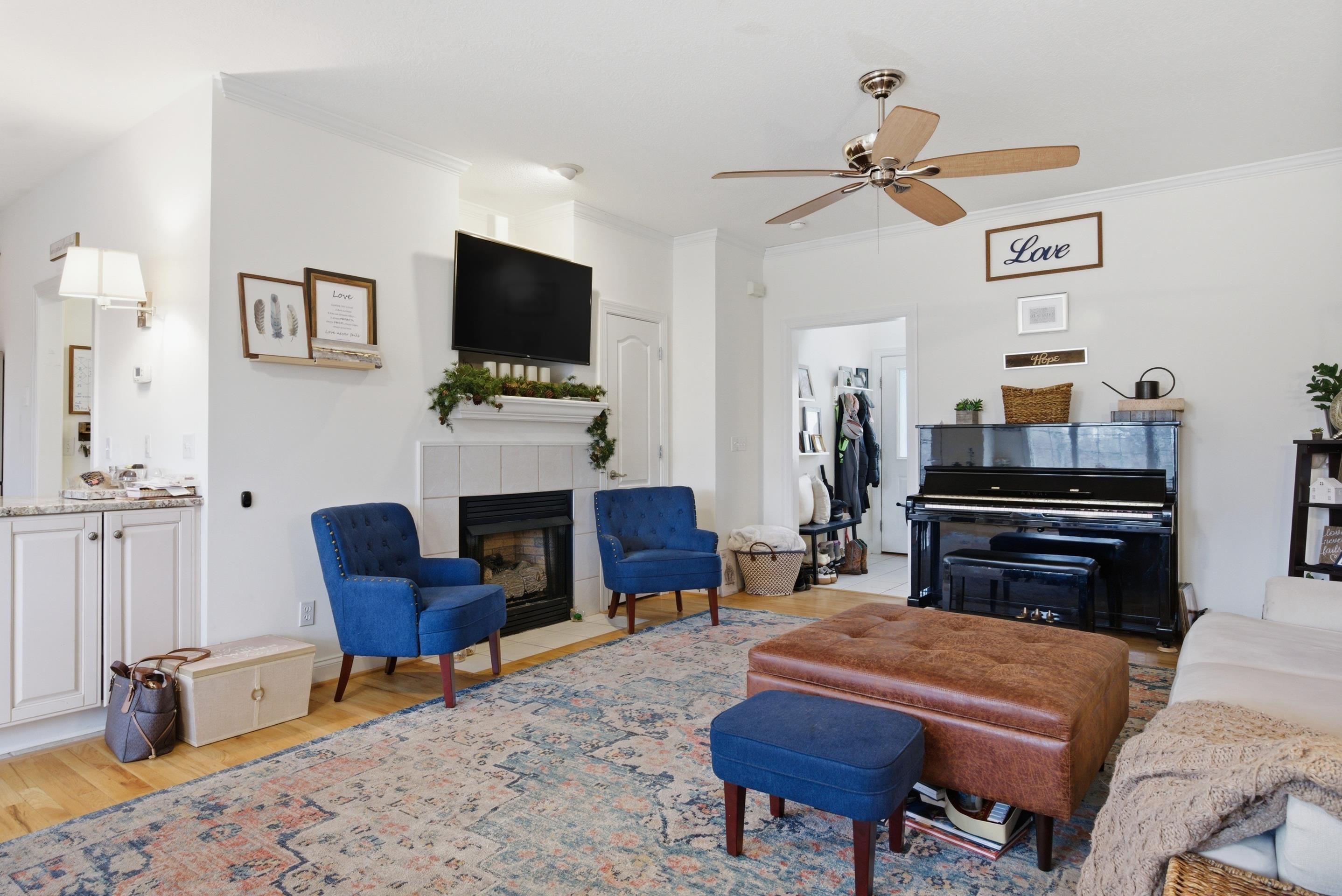 2645 Blossom Trail E