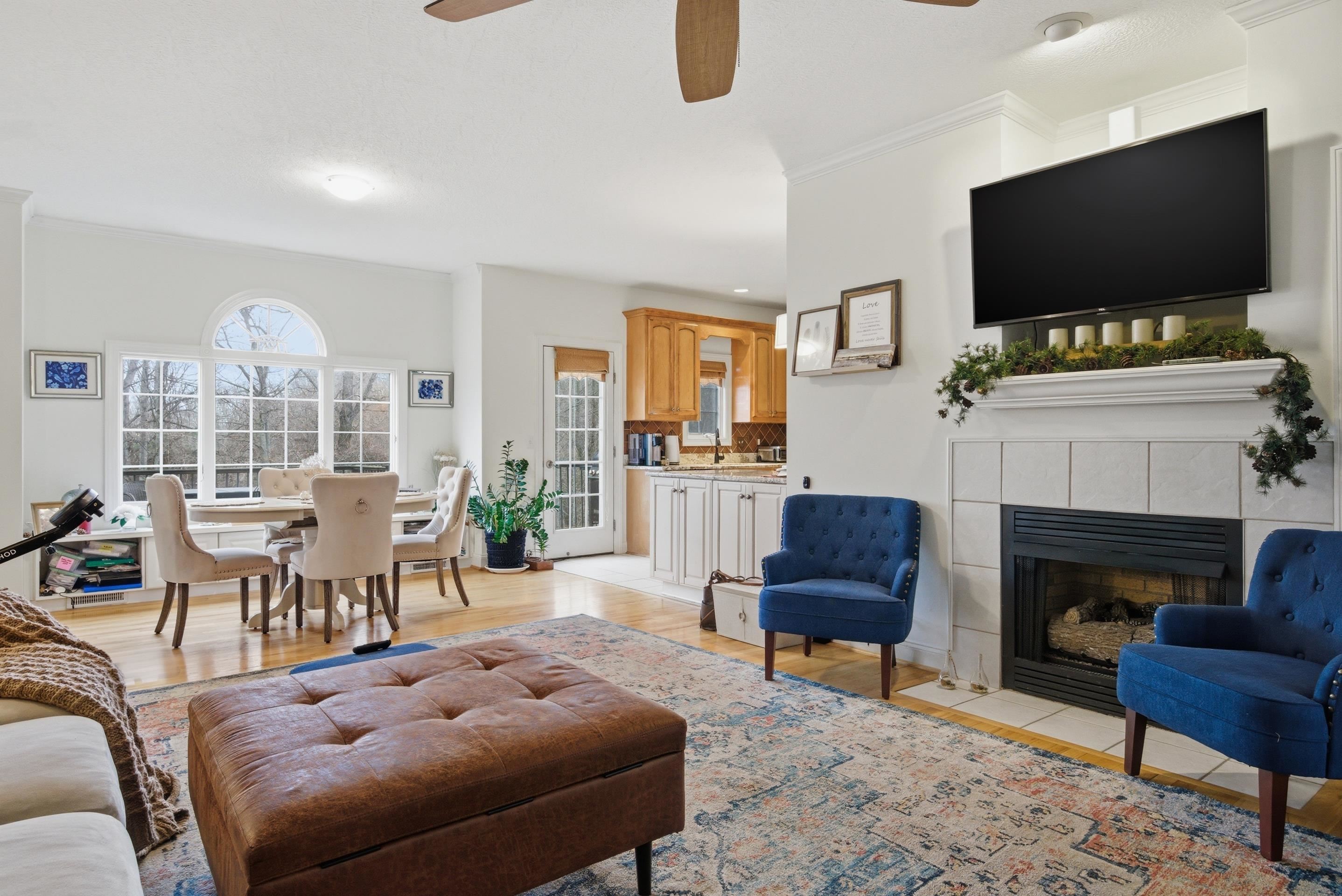 2645 Blossom Trail E