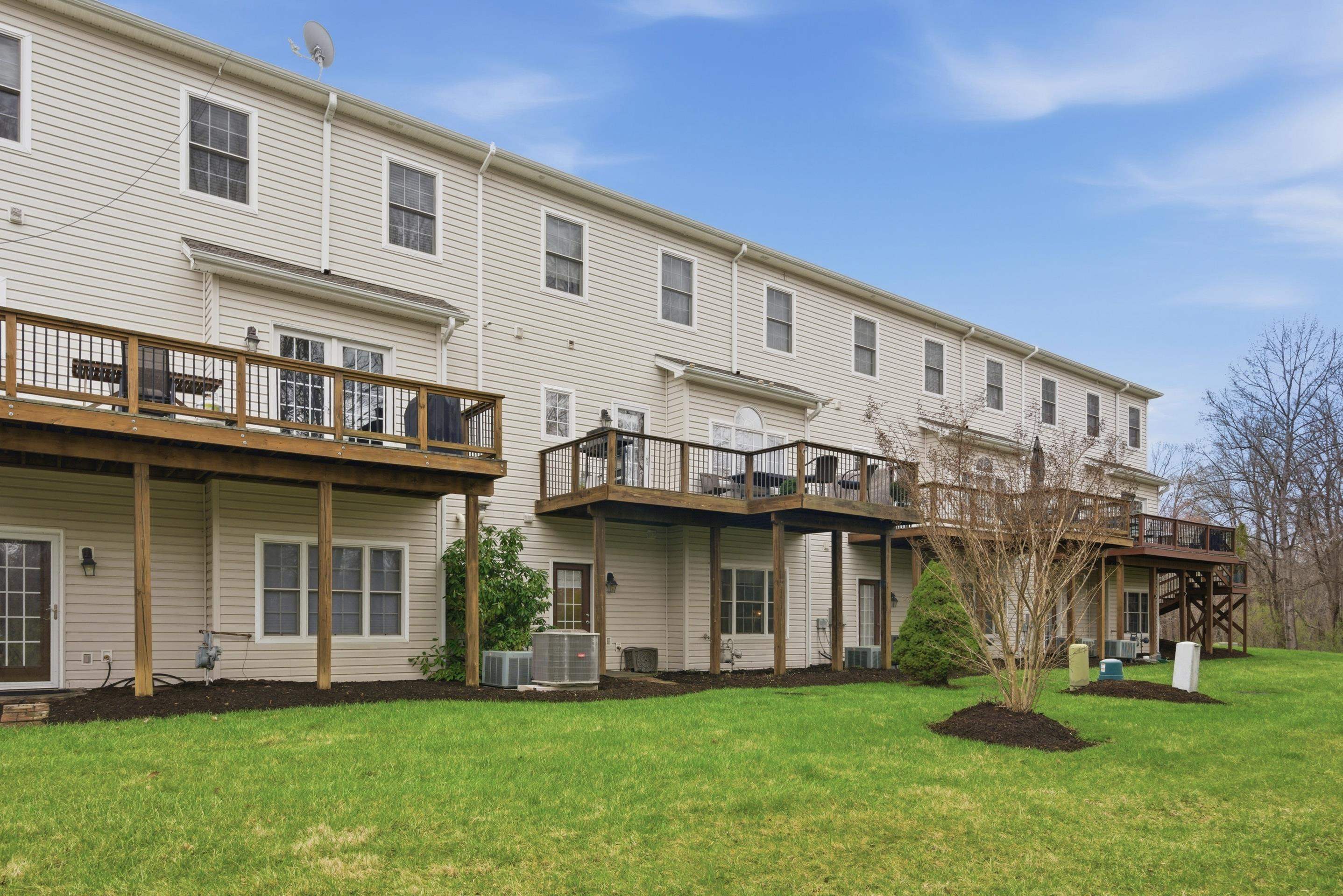 2645 Blossom Trail E