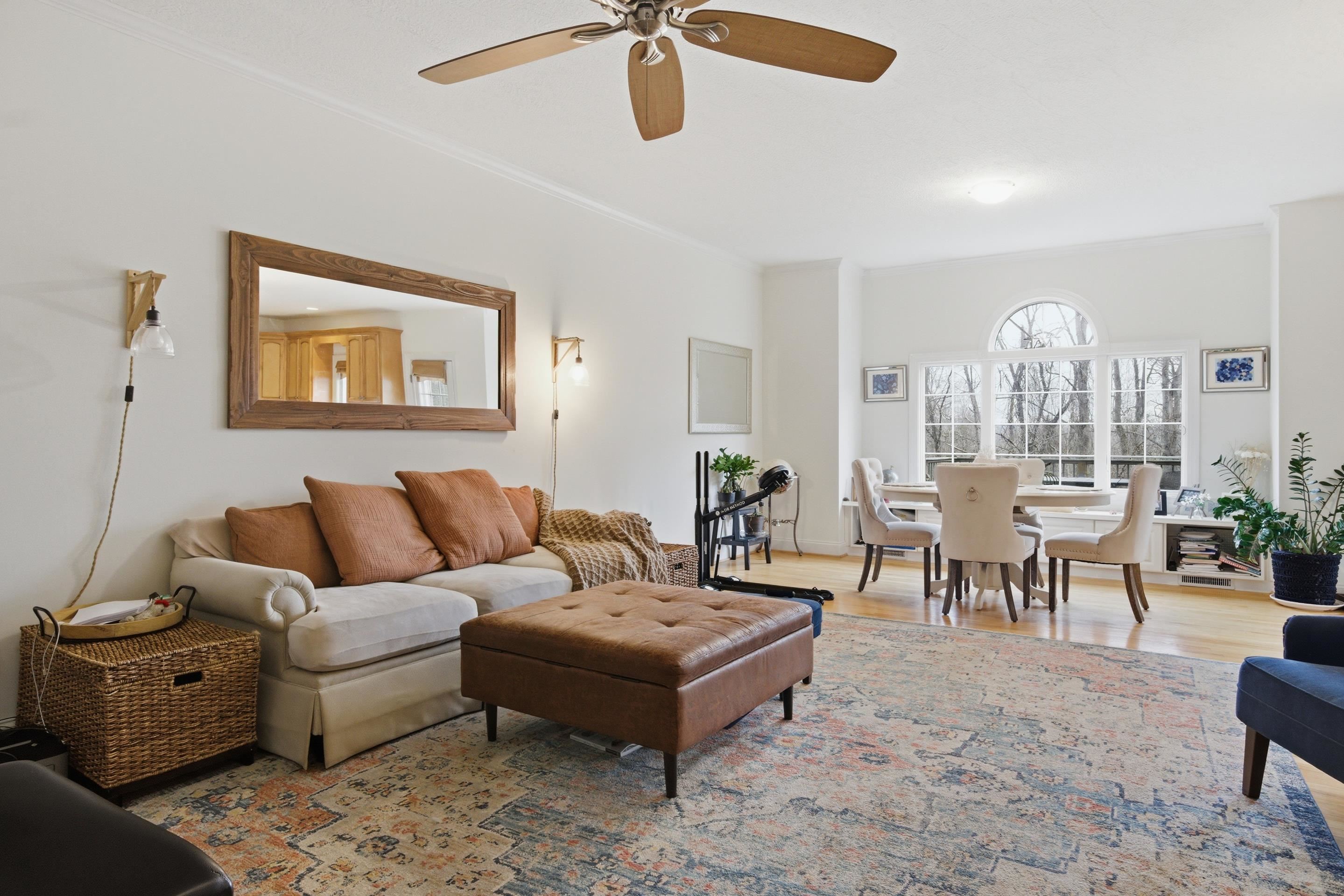 2645 Blossom Trail E