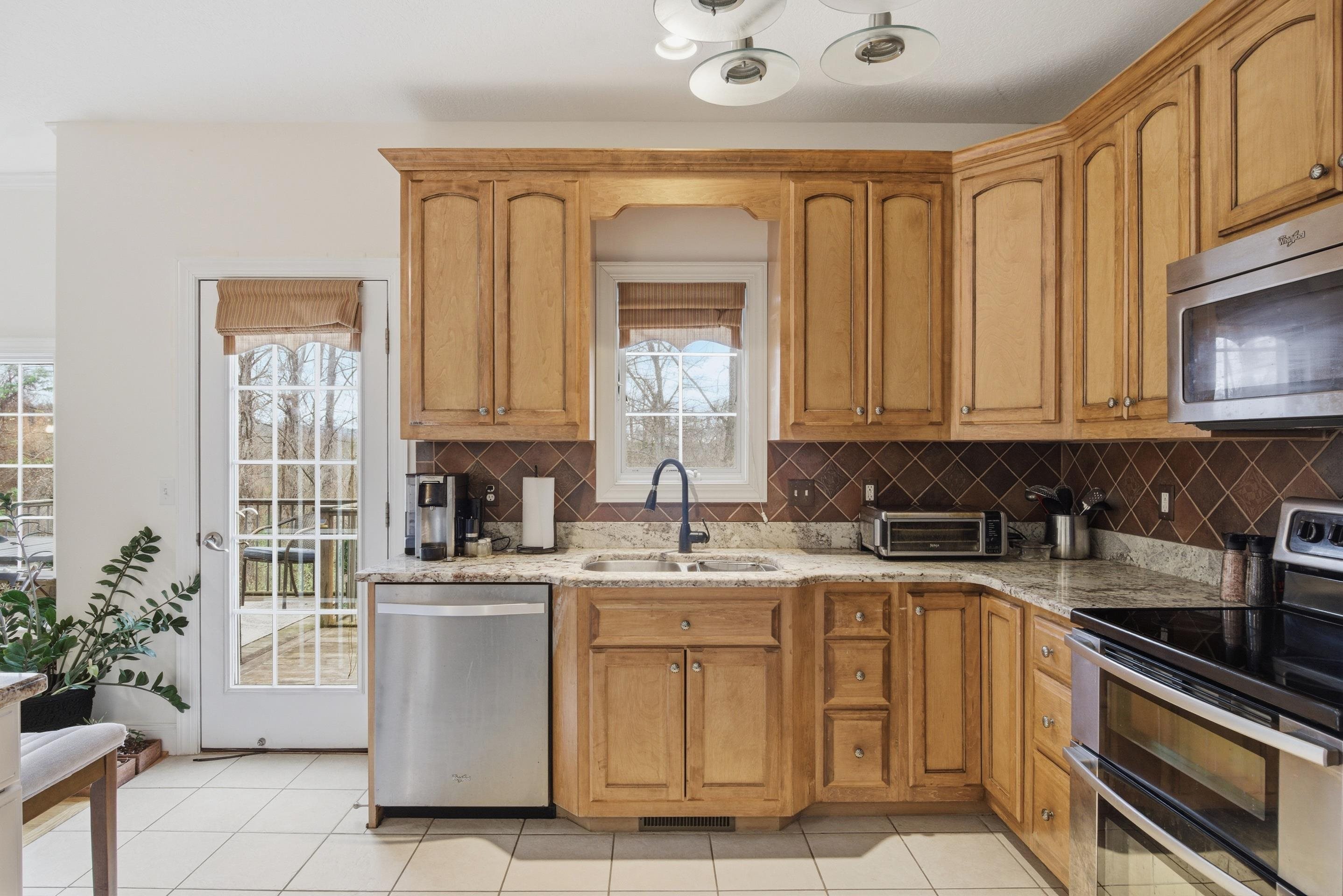 2645 Blossom Trail E