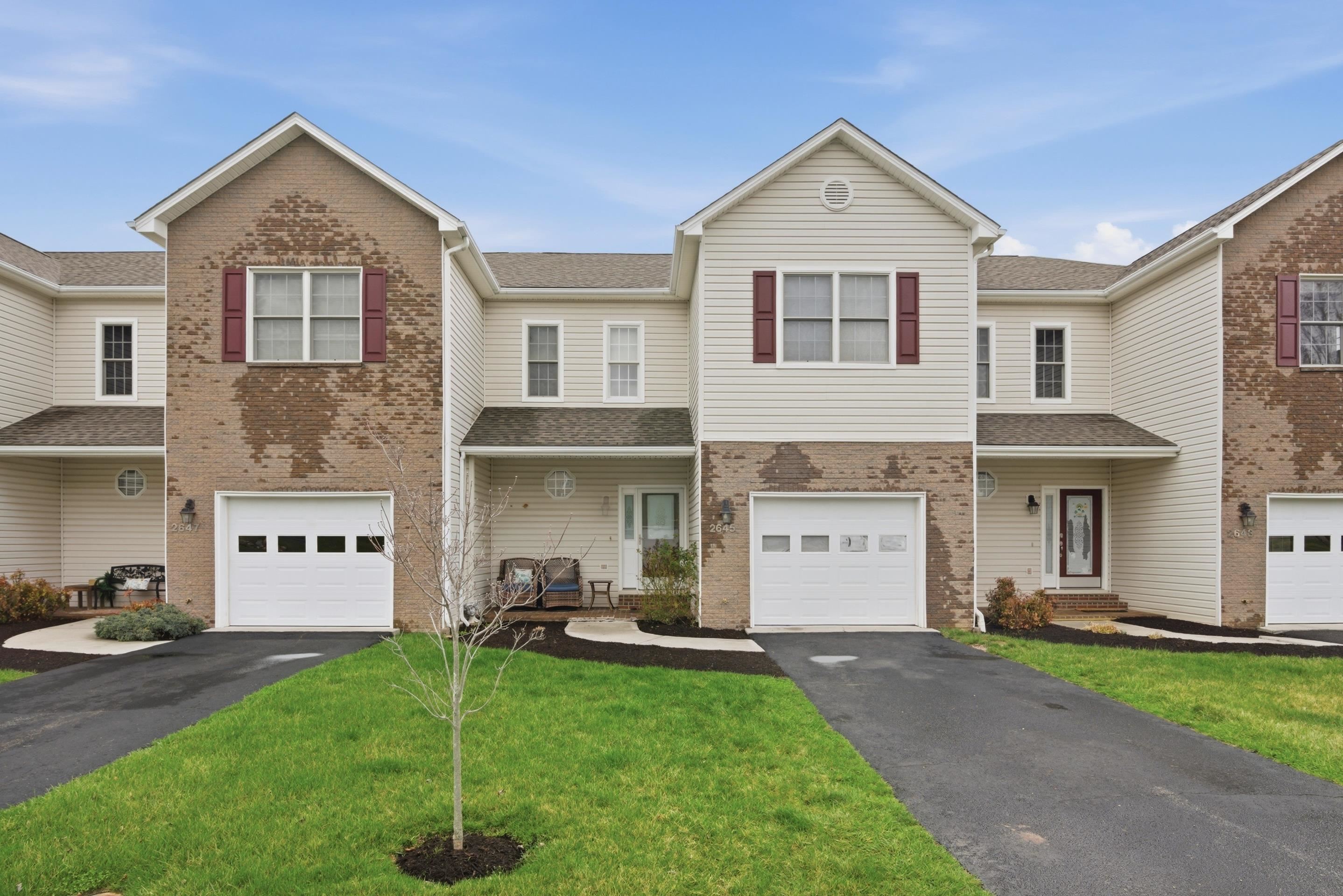 2645 Blossom Trail E