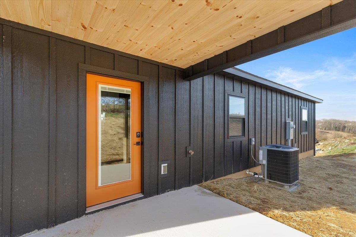 1045 BEAVER Drive