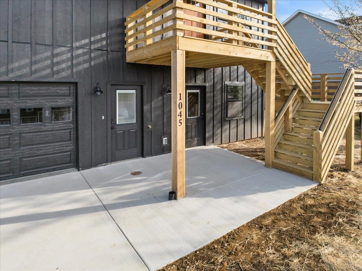 1045 BEAVER Drive
